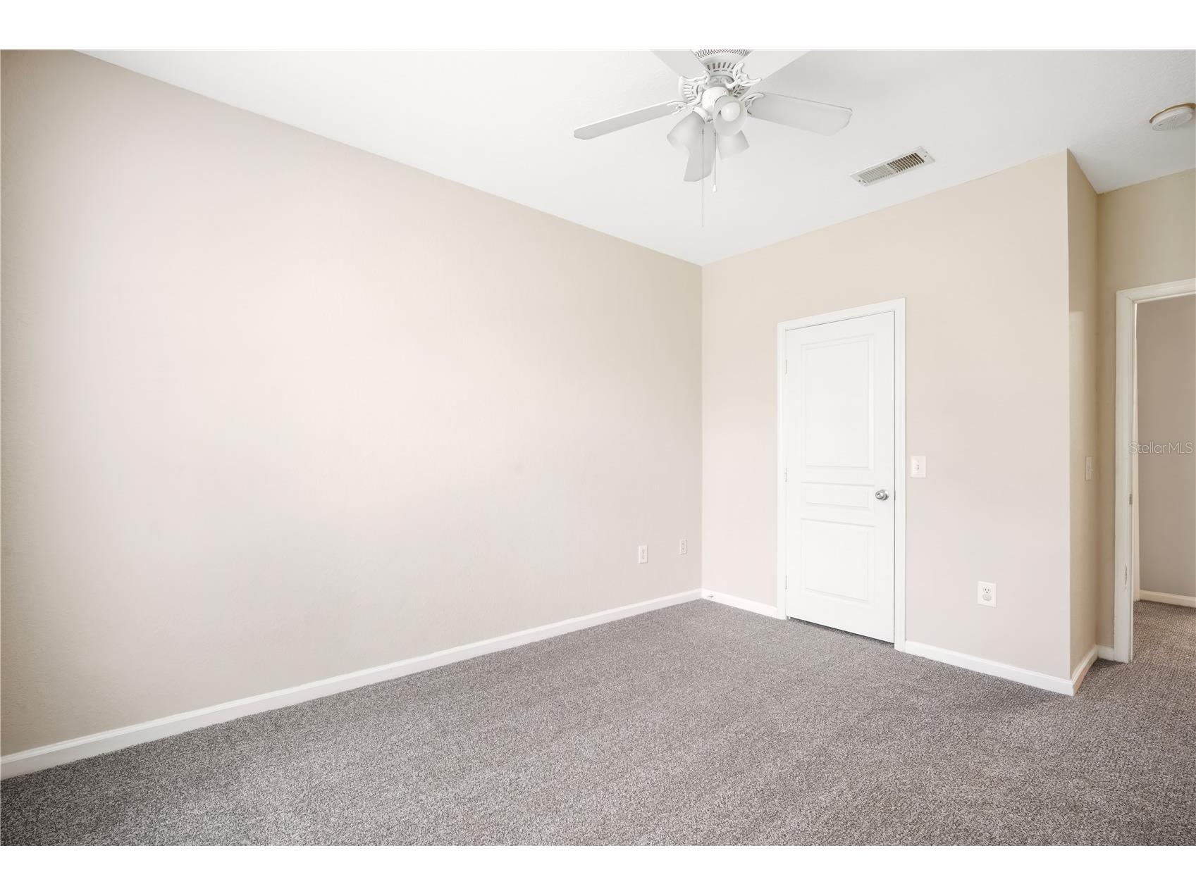 9301 Crescent Loop Circle #206 Tampa FL 33619 TB8491968 image18