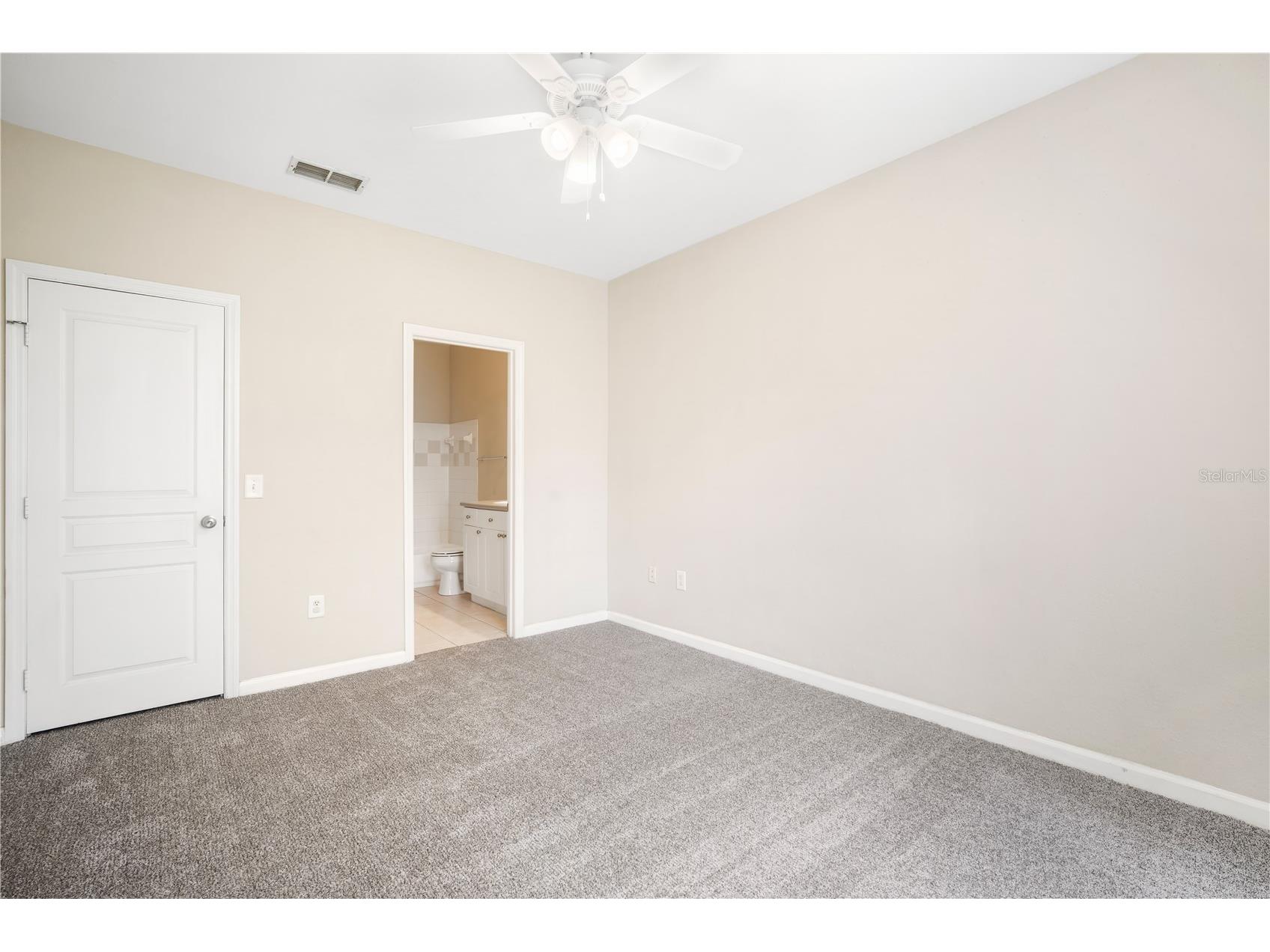 9301 Crescent Loop Circle #206 Tampa FL 33619 TB8491968 image20