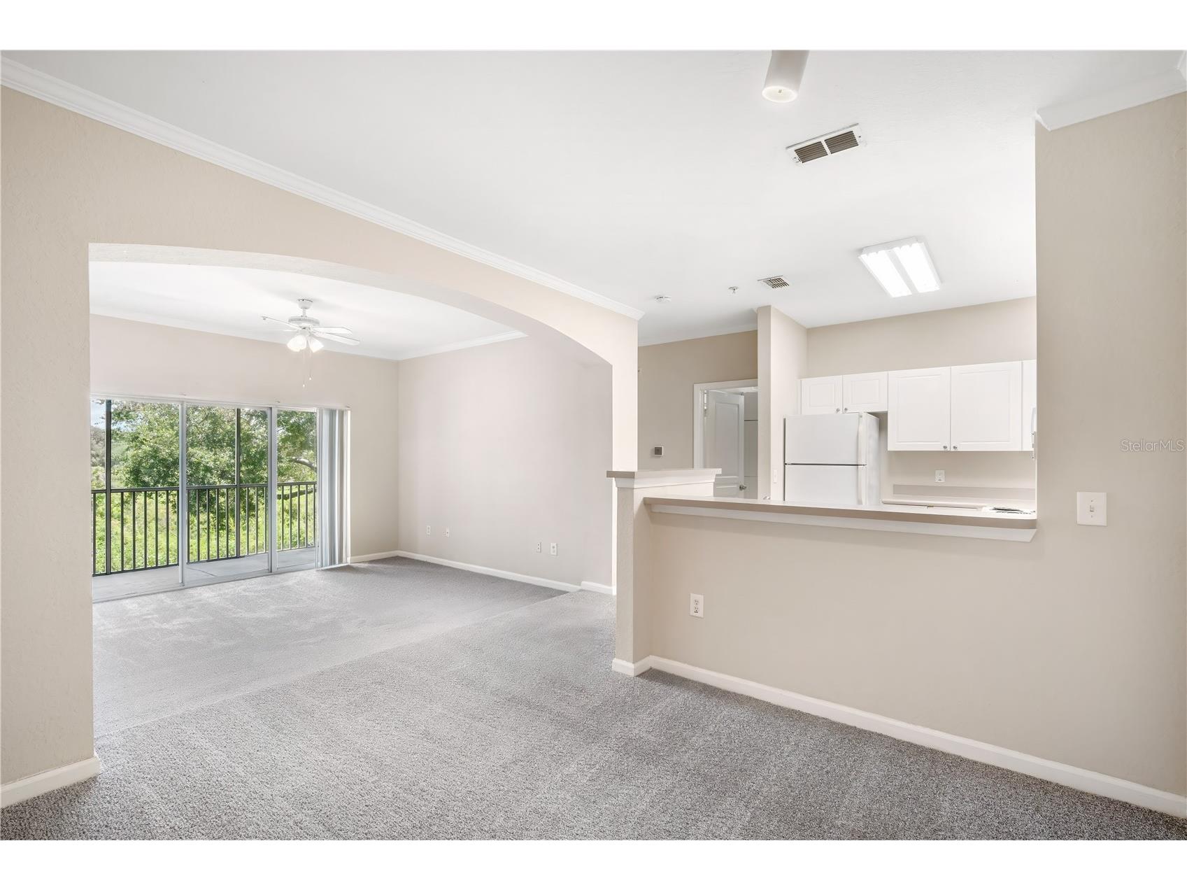 9301 Crescent Loop Circle #206 Tampa FL 33619 TB8491968 image5