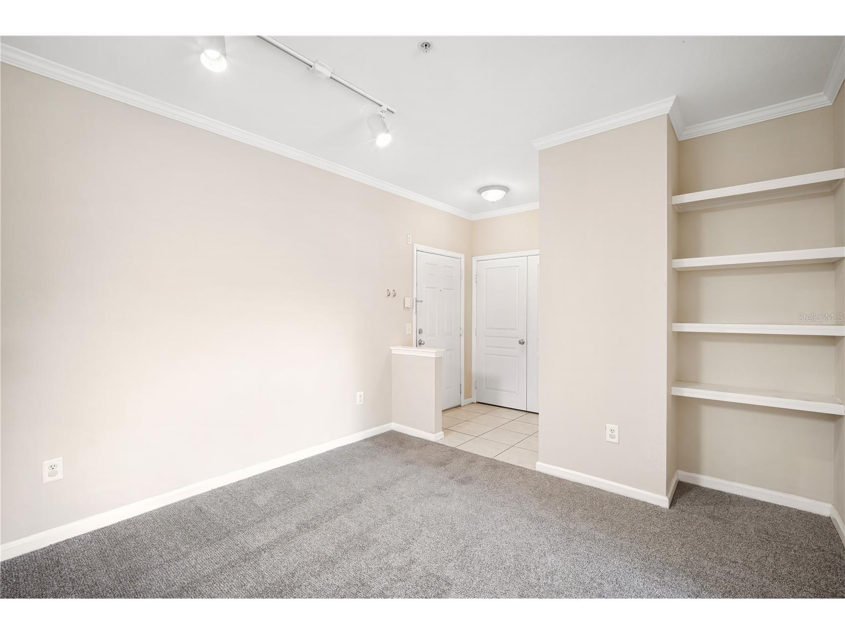 9301 Crescent Loop Circle #206 Tampa FL 33619 TB8491968 image6