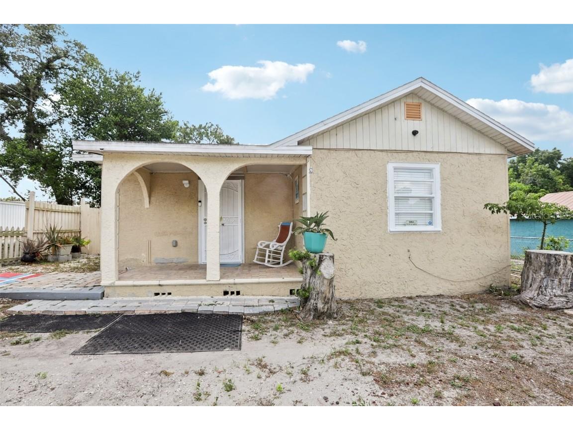 9302 N 19th Street Tampa FL 33612 U8245782 image1