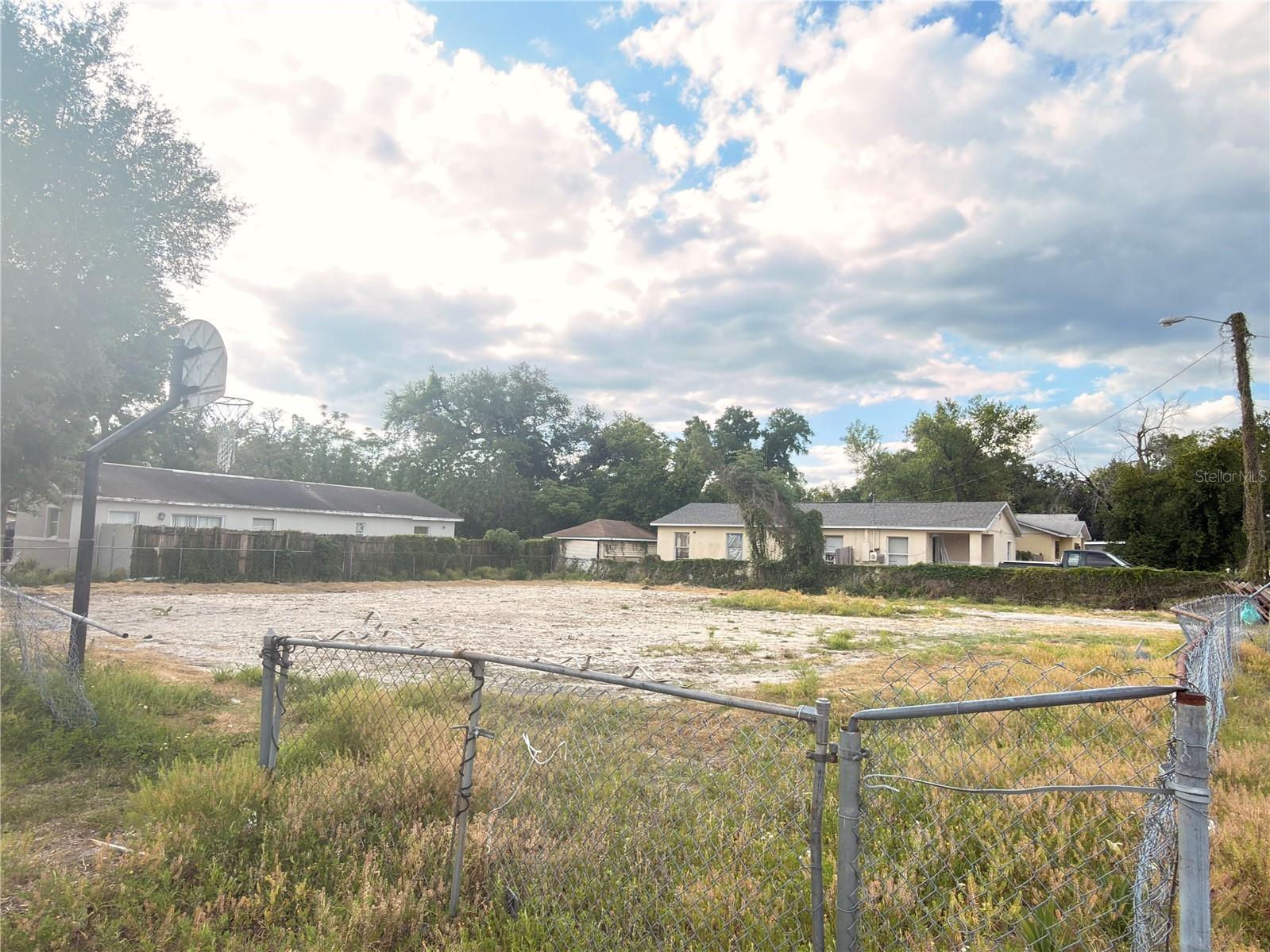 9302 North 12th Tampa FL 33612 TB8501291 image1