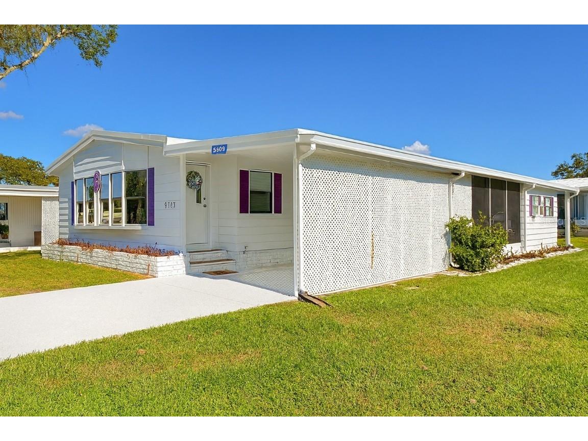 9303 Highpoint Boulevard Brooksville FL 34613 W7879033 image3