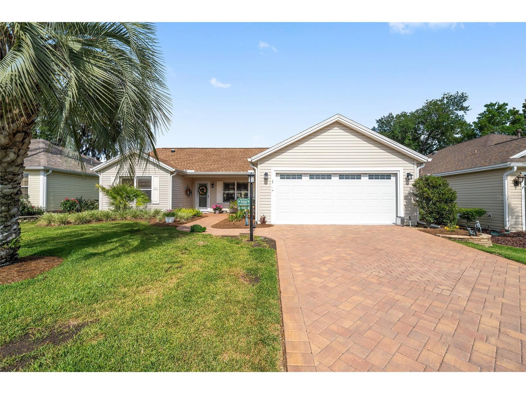 9304 SE 170th Humphreys Loop The Villages FL 32162 OM724476 image1