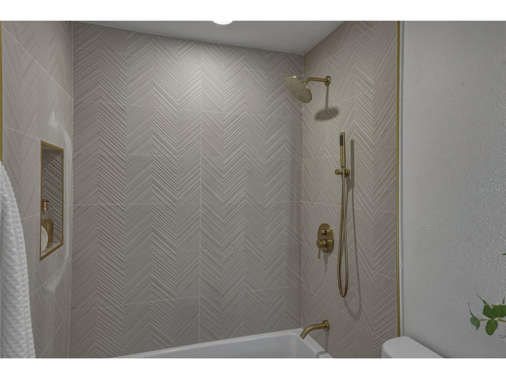 9305 120th Lane Seminole FL 33772 TB8512293 image40