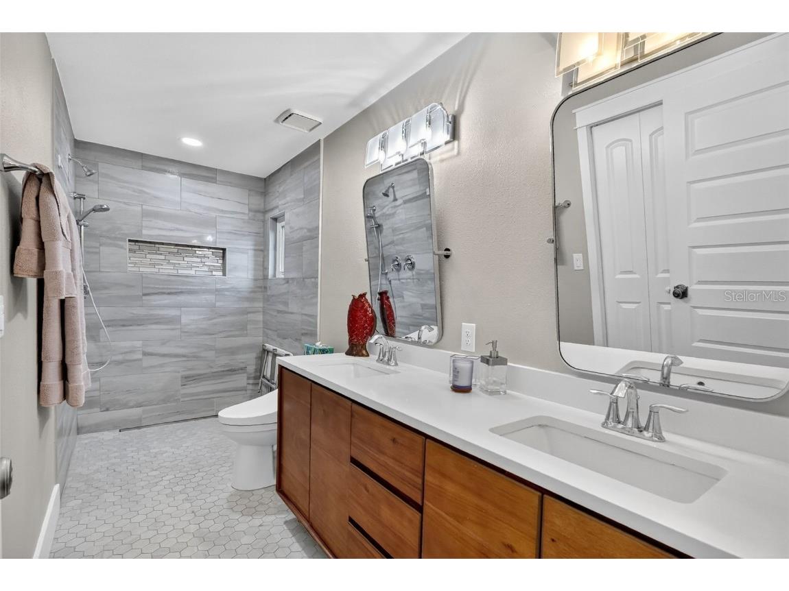 9305 Knightsbridge Court Tampa FL 33647 TB8446528 image14