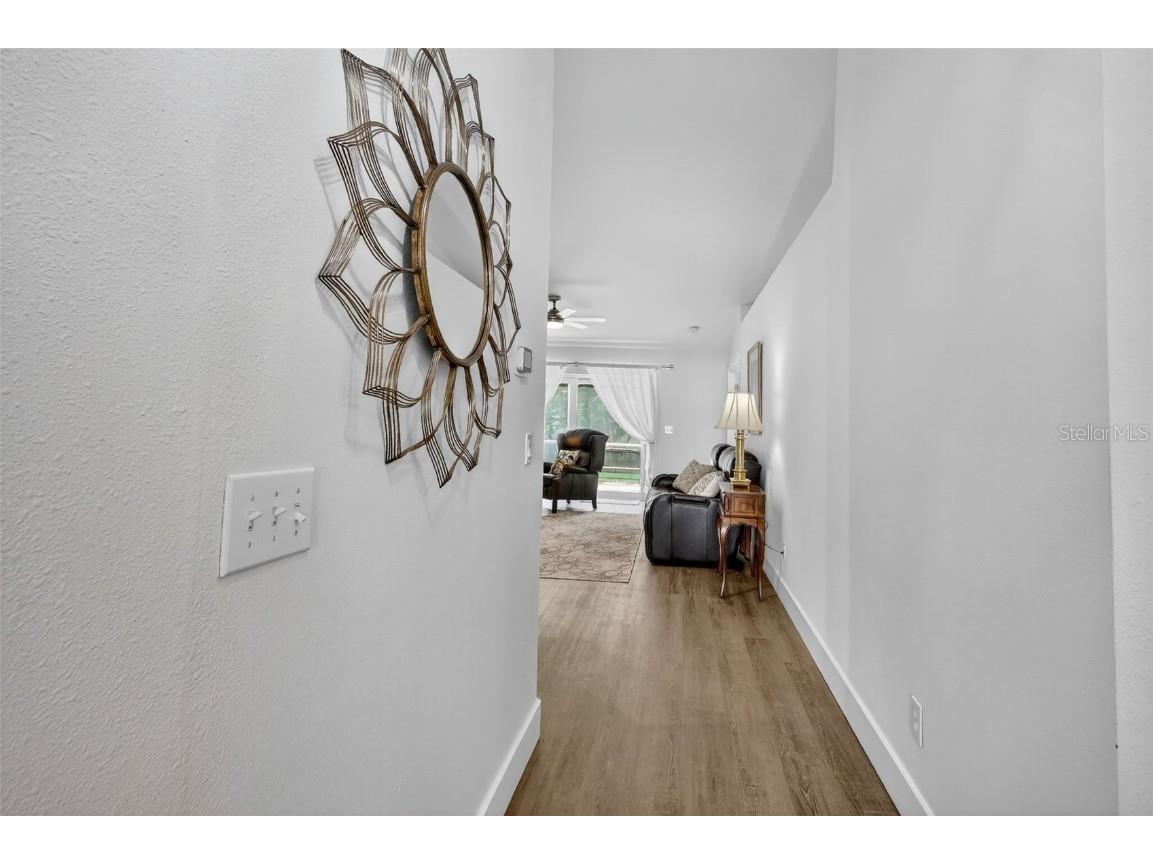 9305 Knightsbridge Court Tampa FL 33647 TB8446528 image3