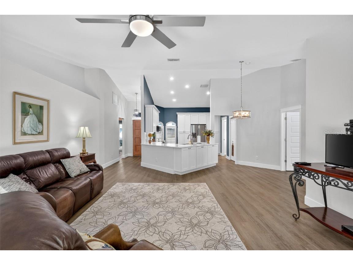 9305 Knightsbridge Court Tampa FL 33647 TB8446528 image4