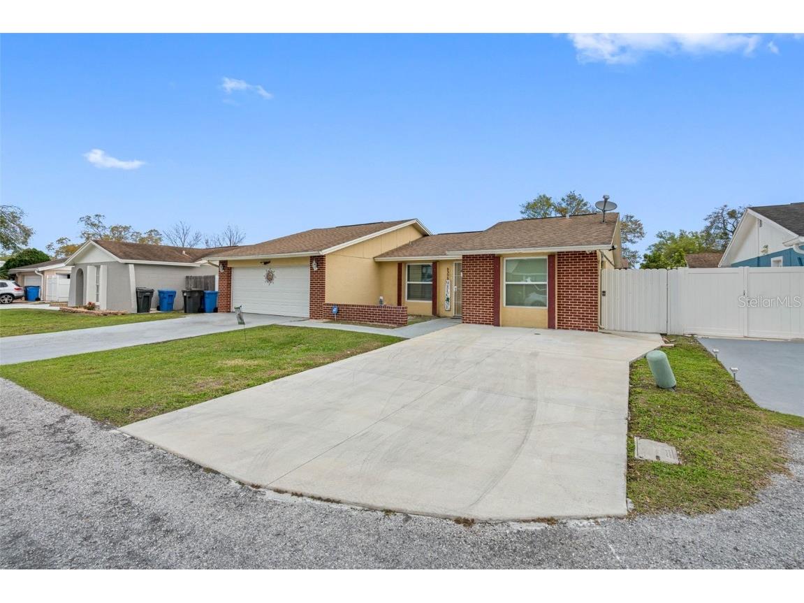 9305 Longstone Court Tampa FL 33615 A4602375 image1