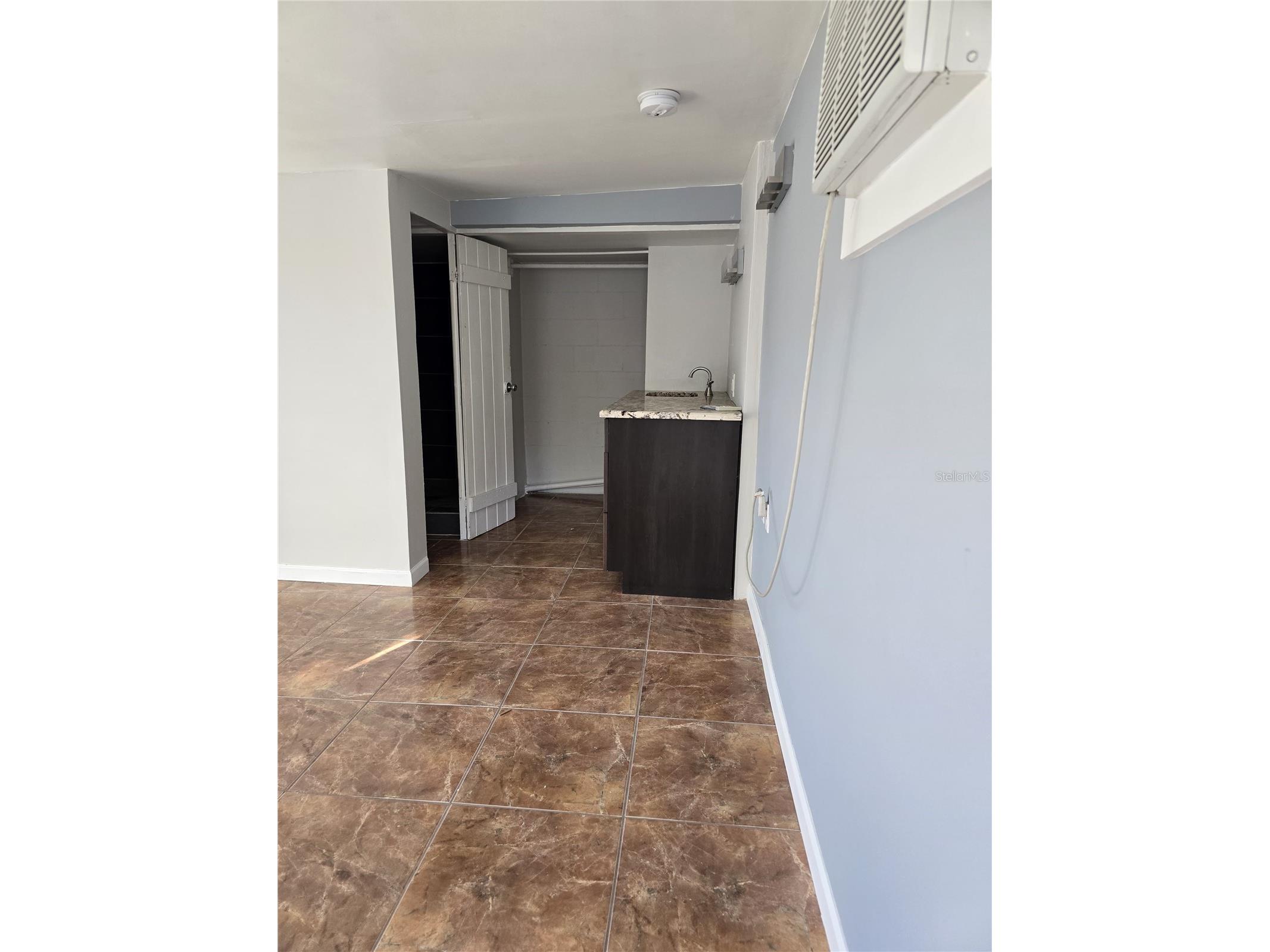 9306 Forest Hills Drive Tampa FL 33612 TB8474565 image12