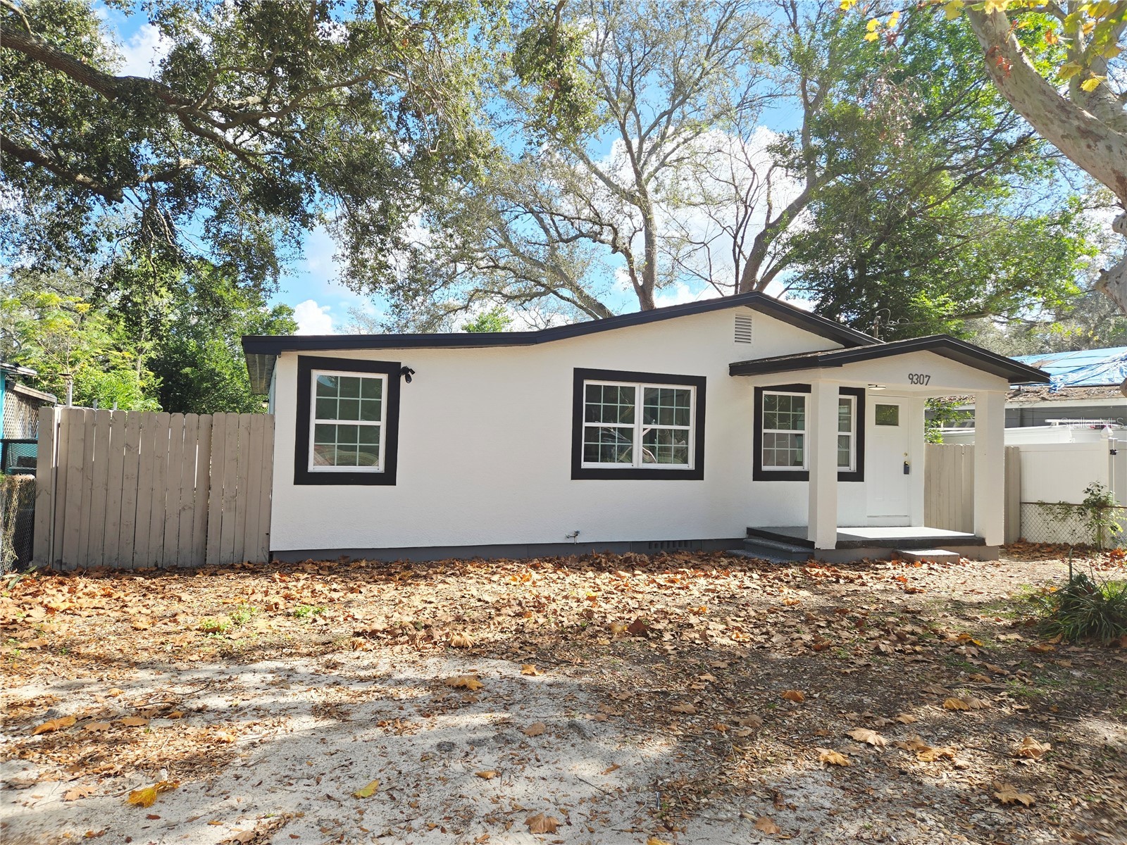 9307 N Oakleaf Avenue Tampa FL 33612 TB8468005 image1