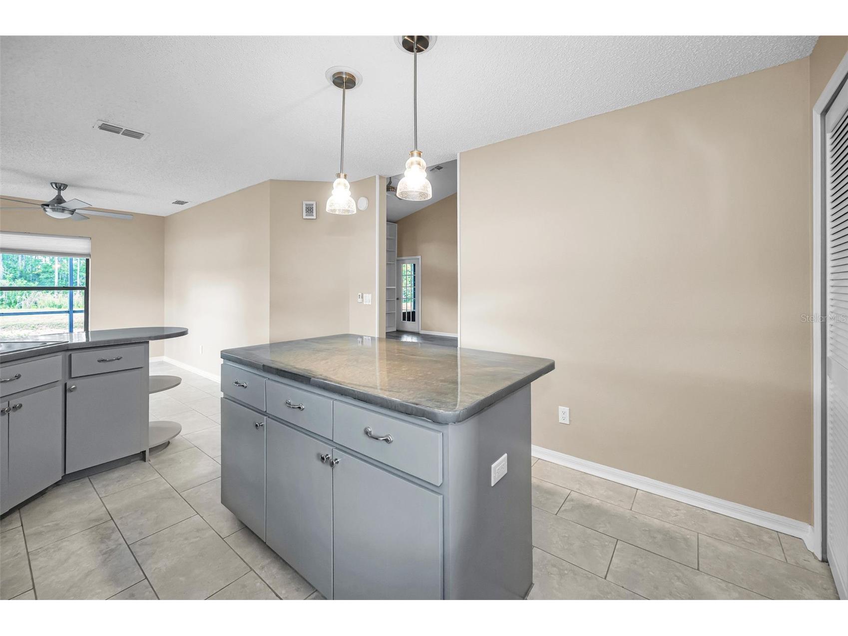 9307 Palm Haven Court New Port Richey FL 34655 W7885141 image16