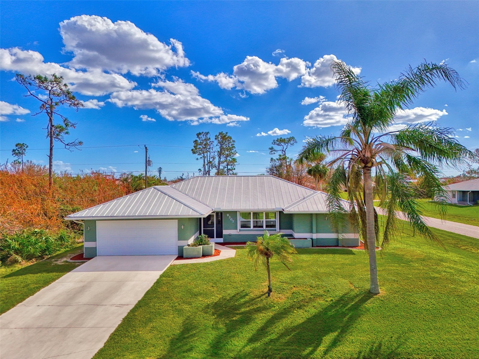 9307 San Bernandino Avenue Englewood FL 34224 D6147018 image1