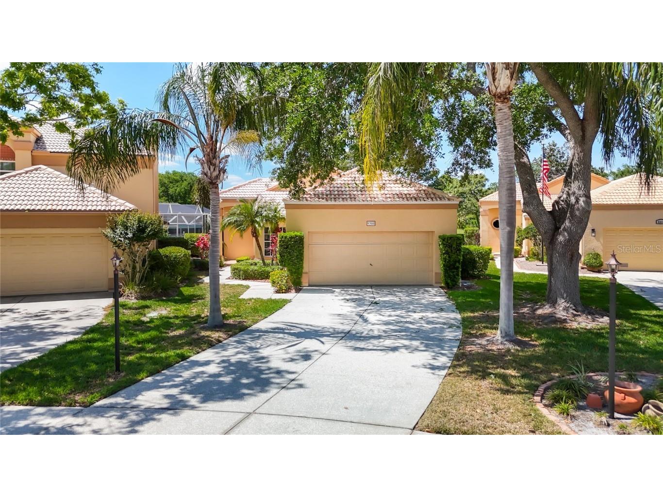 9308 Fairway Lakes Court Tampa FL 33647 TB8373098 image1