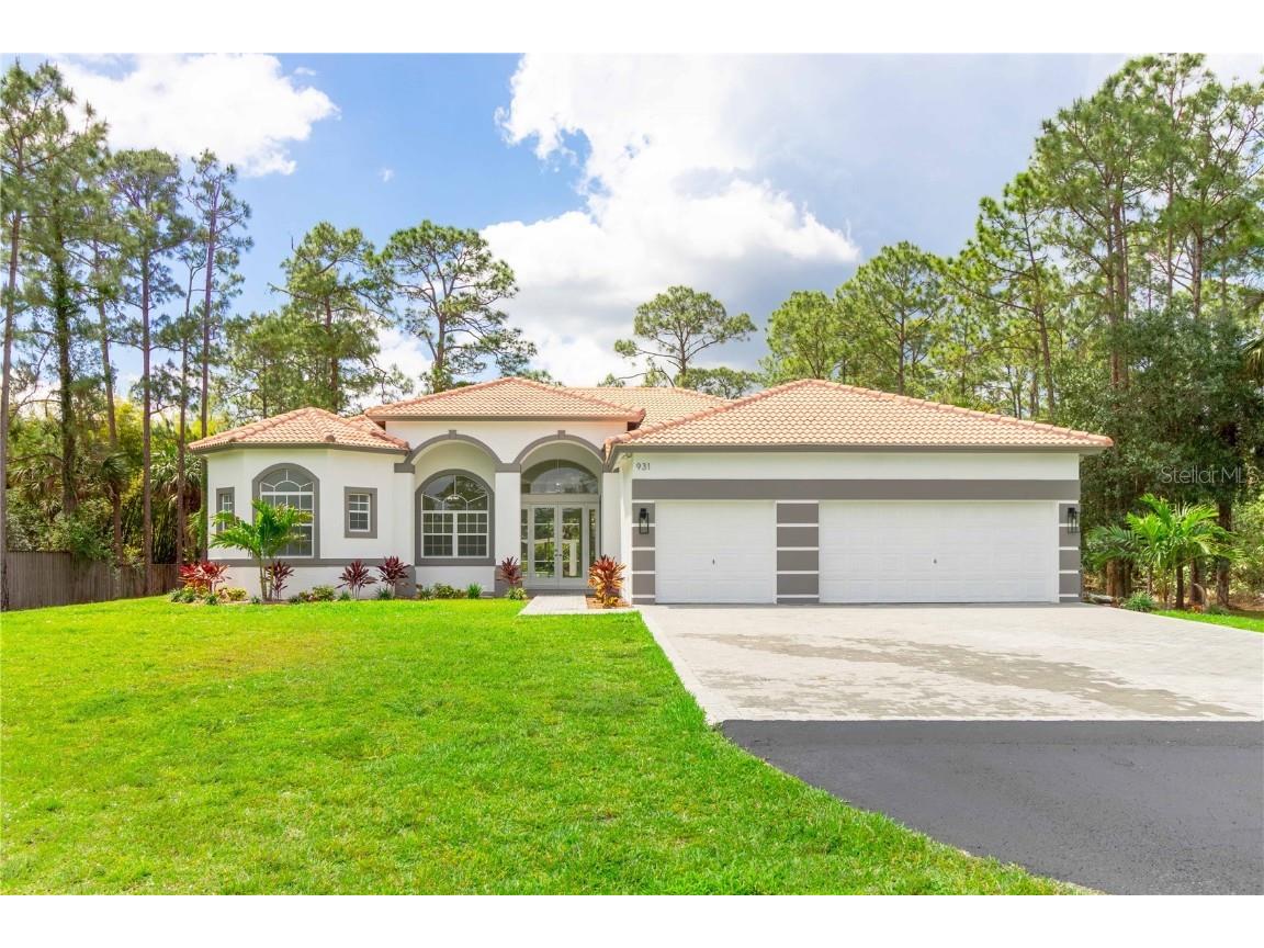 931 8th Street NE Naples FL 34120 T3442961 image1