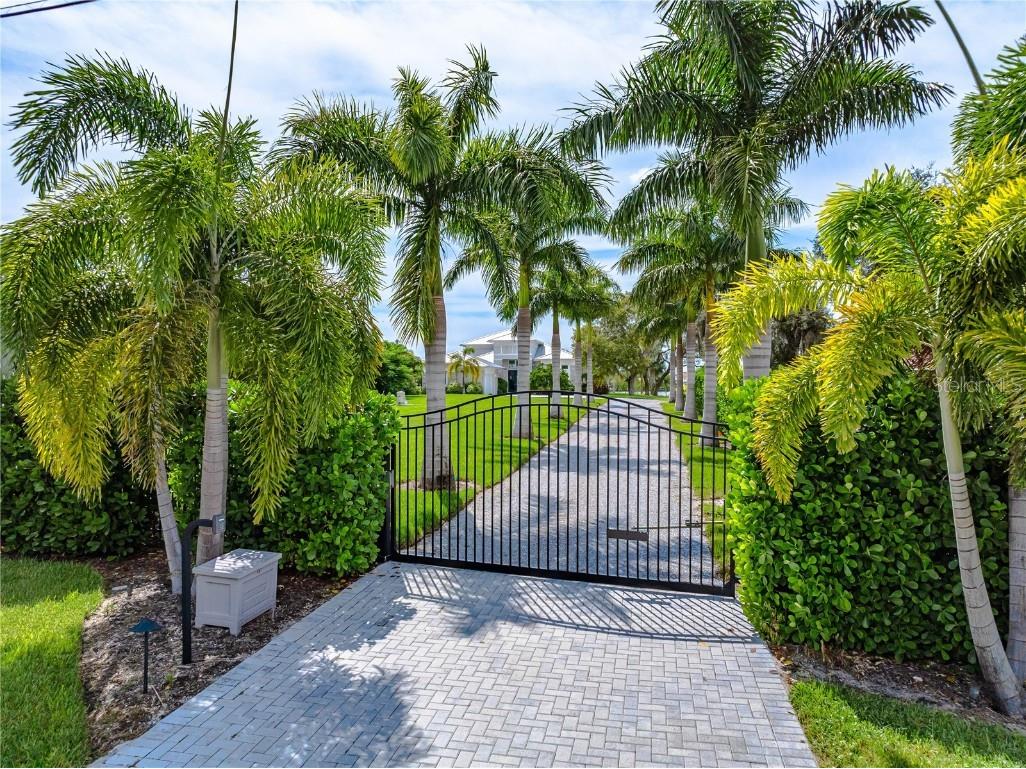 931 Bayshore Road Nokomis FL 34275 - LITTLE SARASOTA BAY A4630286 image4