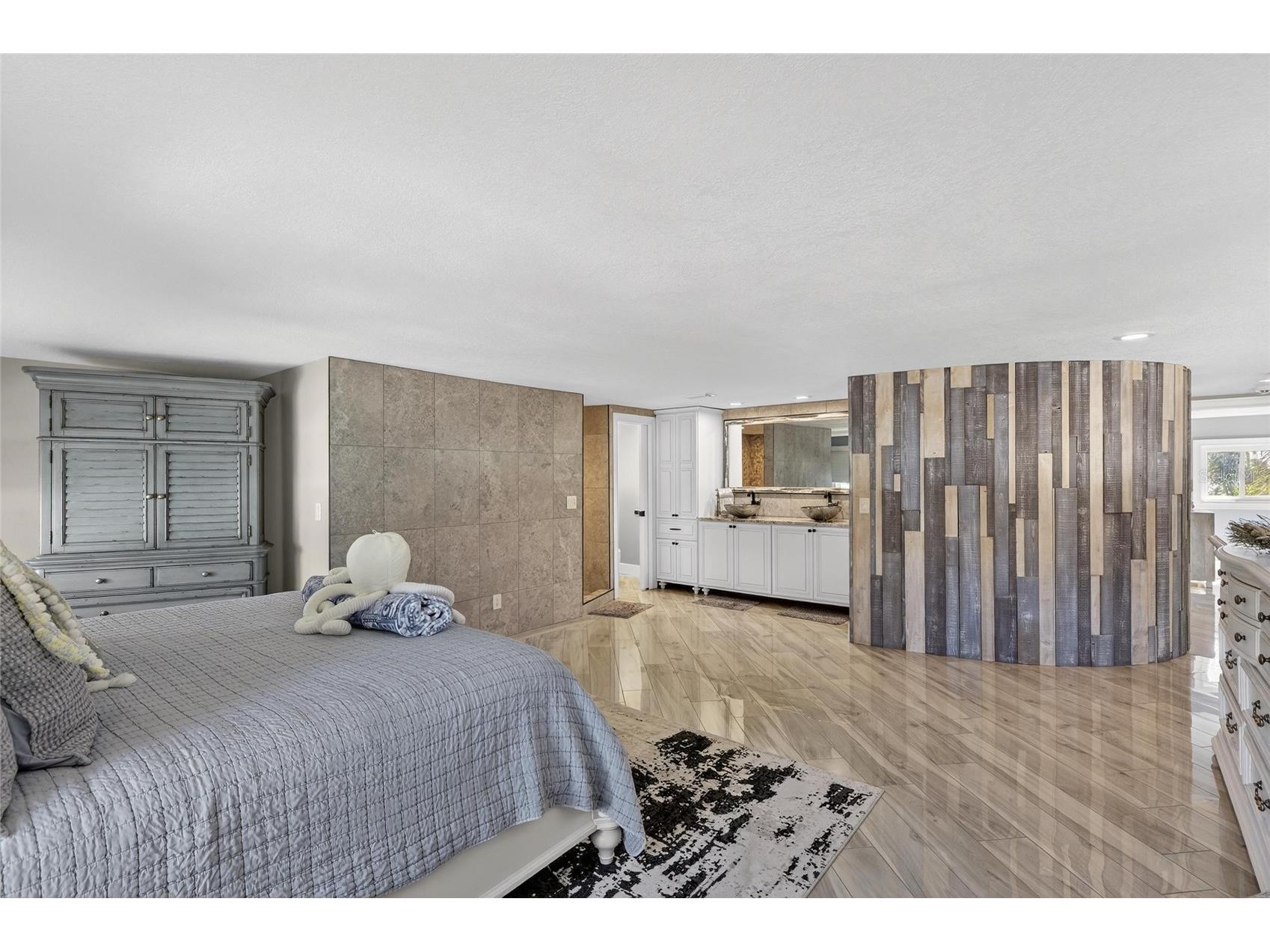 931 Gulf Boulevard Belleair Beach FL 33786 TB8492323 image37