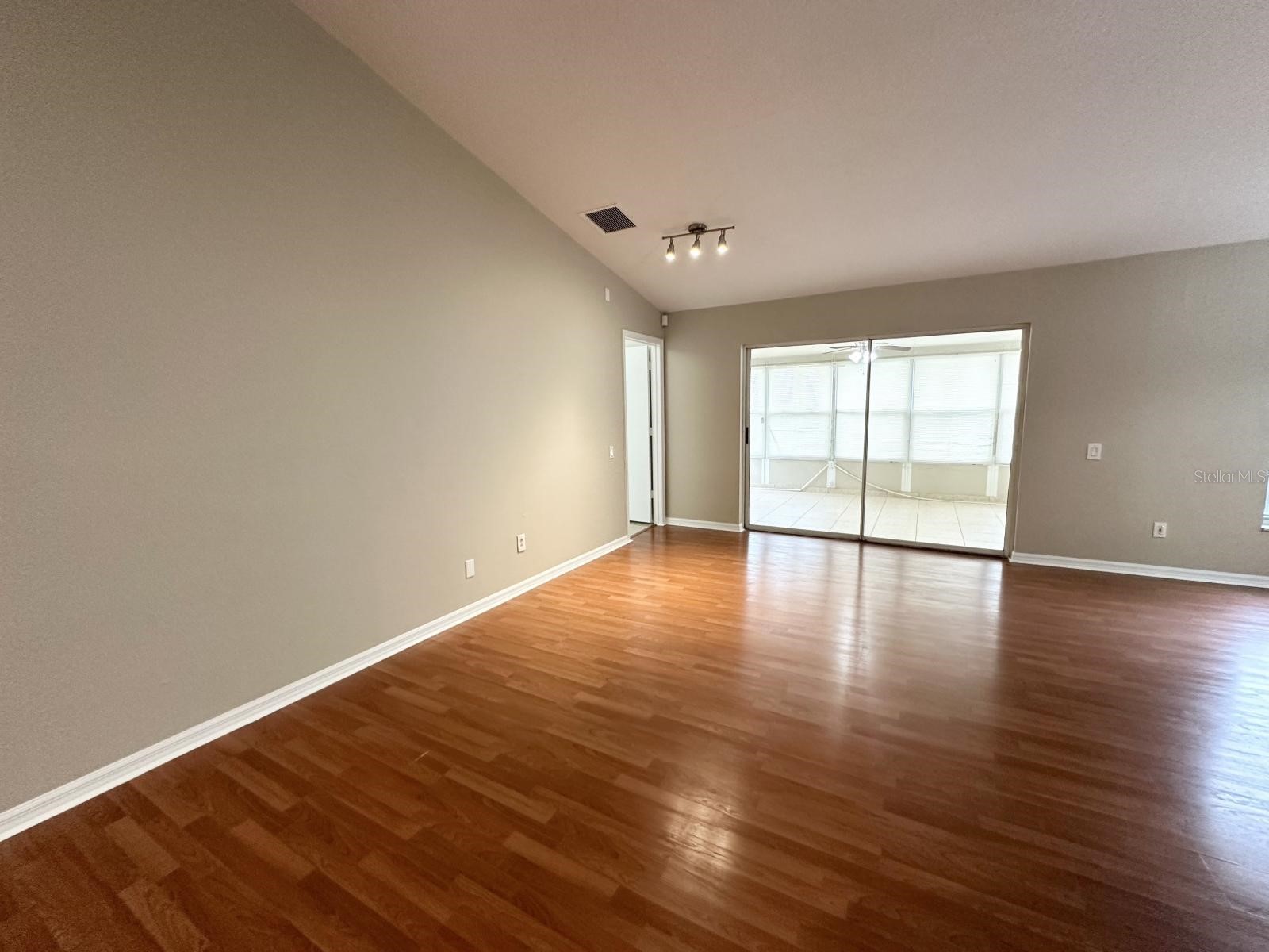 931 Hunter Lane Tarpon Springs FL 34689 W7887456 image4
