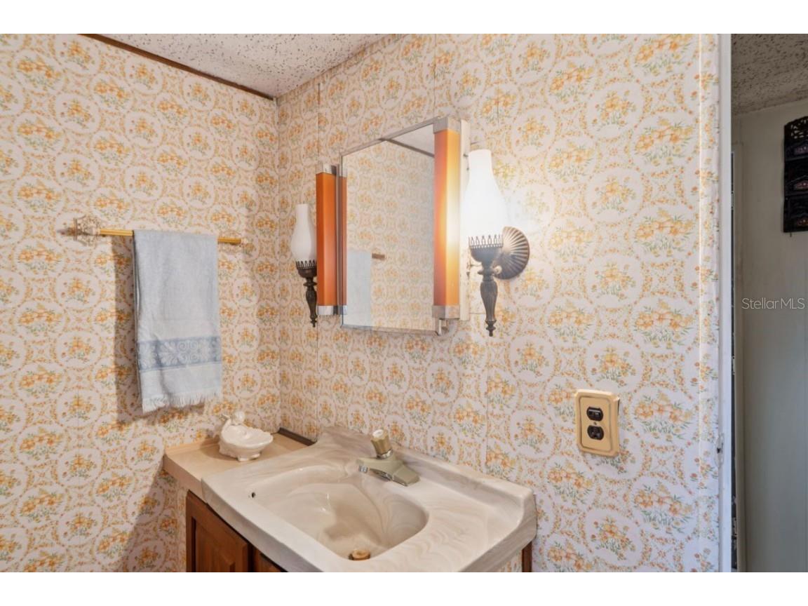 9310 Kiowa Dr New Port Richey FL 34654 W7881047 image17