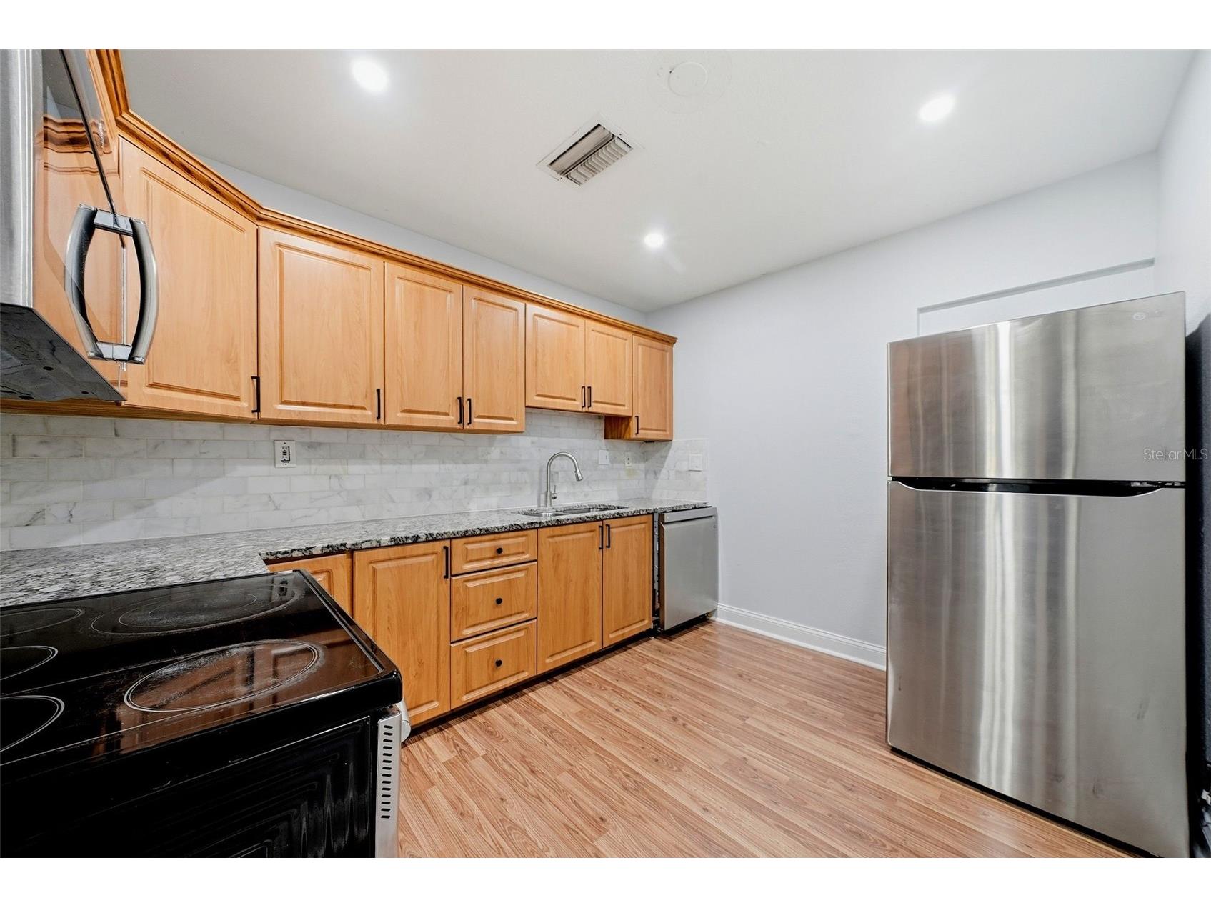 9310 N Dartmouth Avenue Tampa FL 33612 TB8517554 image14