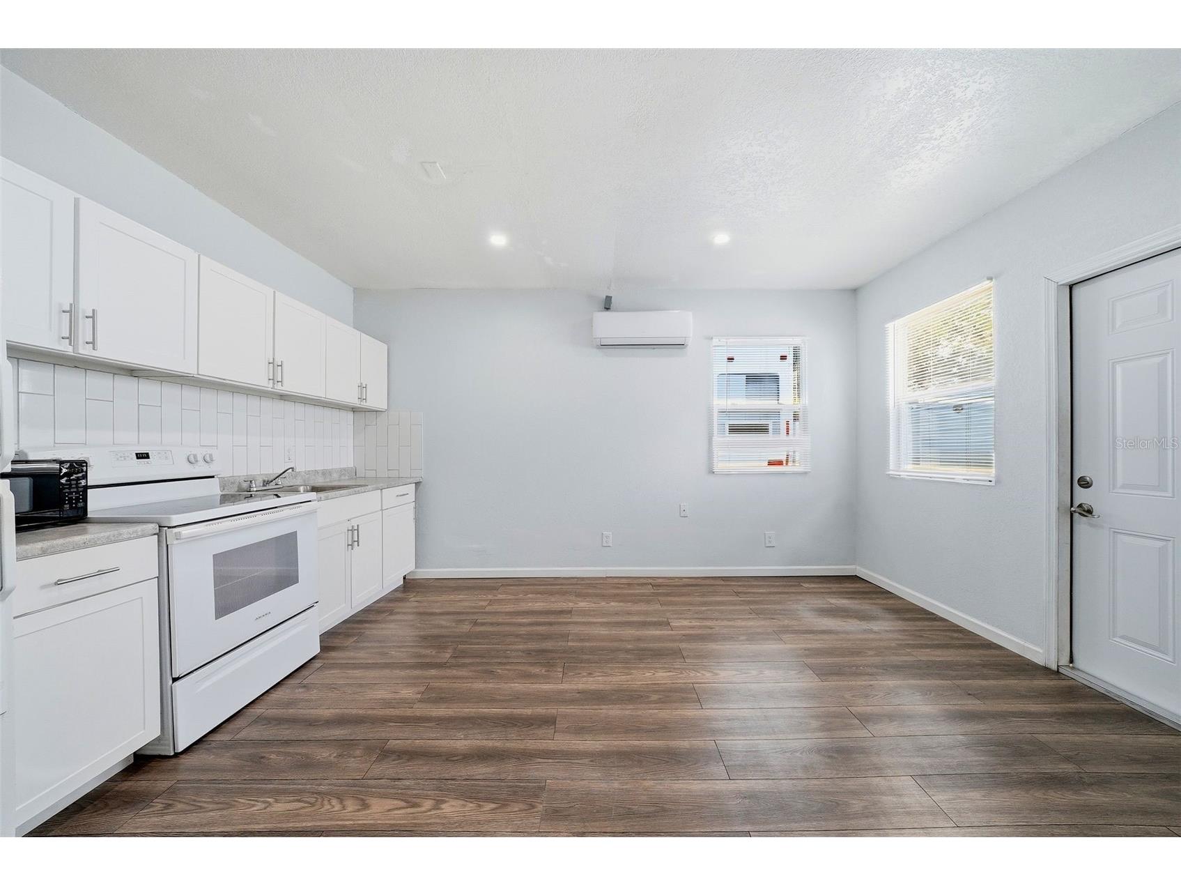 9310 N Dartmouth Avenue Tampa FL 33612 TB8517554 image22