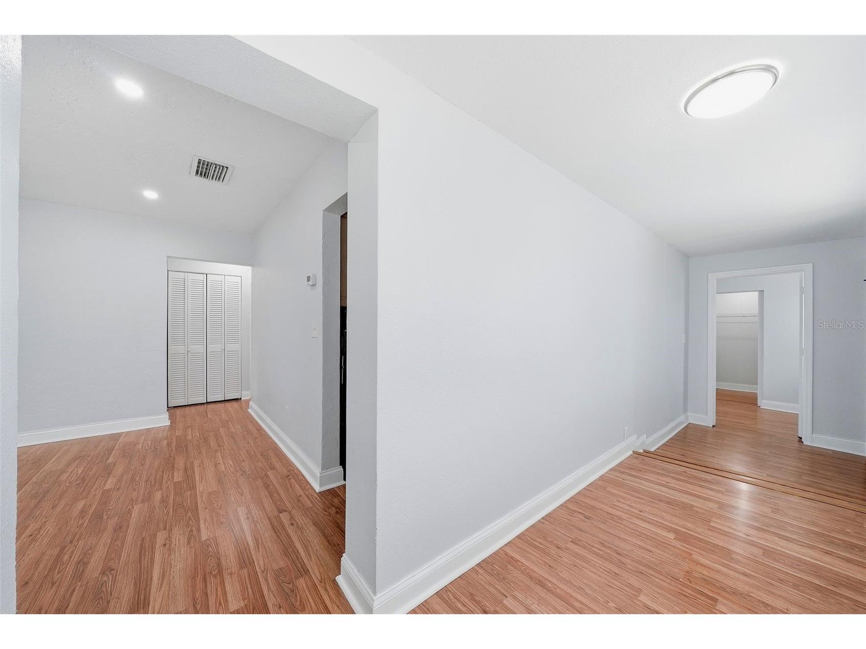 9310 N Dartmouth Avenue Tampa FL 33612 TB8517554 image5