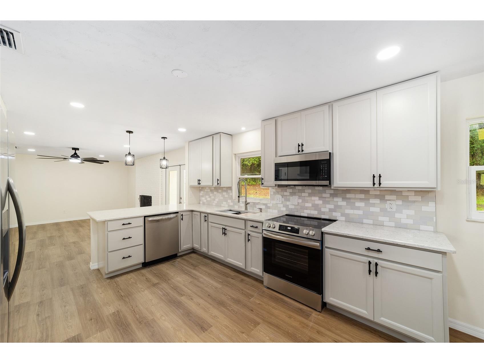 9310 NW 10th Place Gainesville FL 32606 OM710404 image24