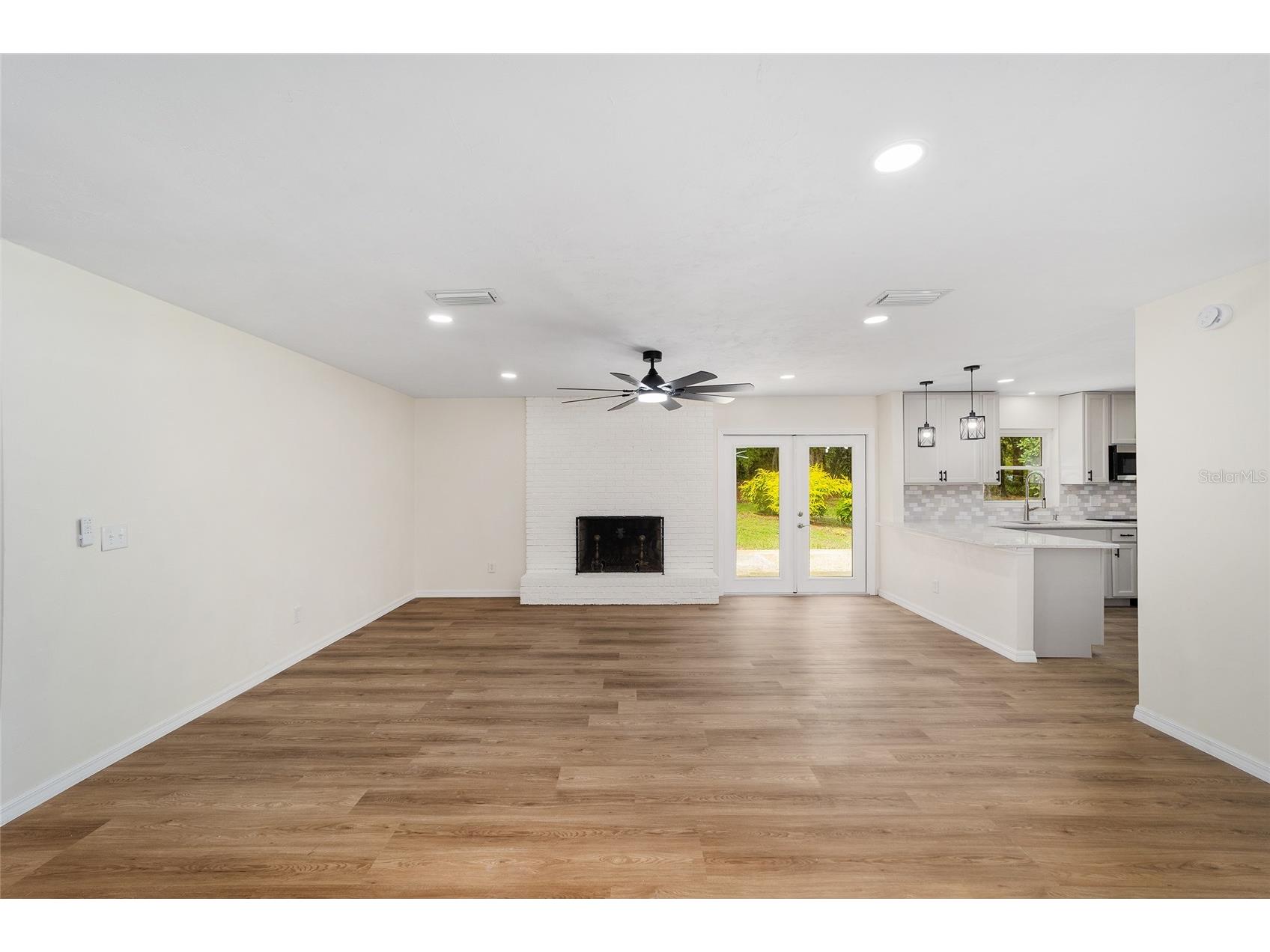 9310 NW 10th Place Gainesville FL 32606 OM710404 image7