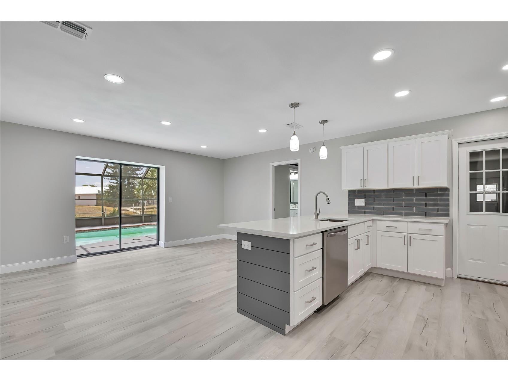 9312 Lake Christina Lane Port Richey FL 34668 W7885497 image16