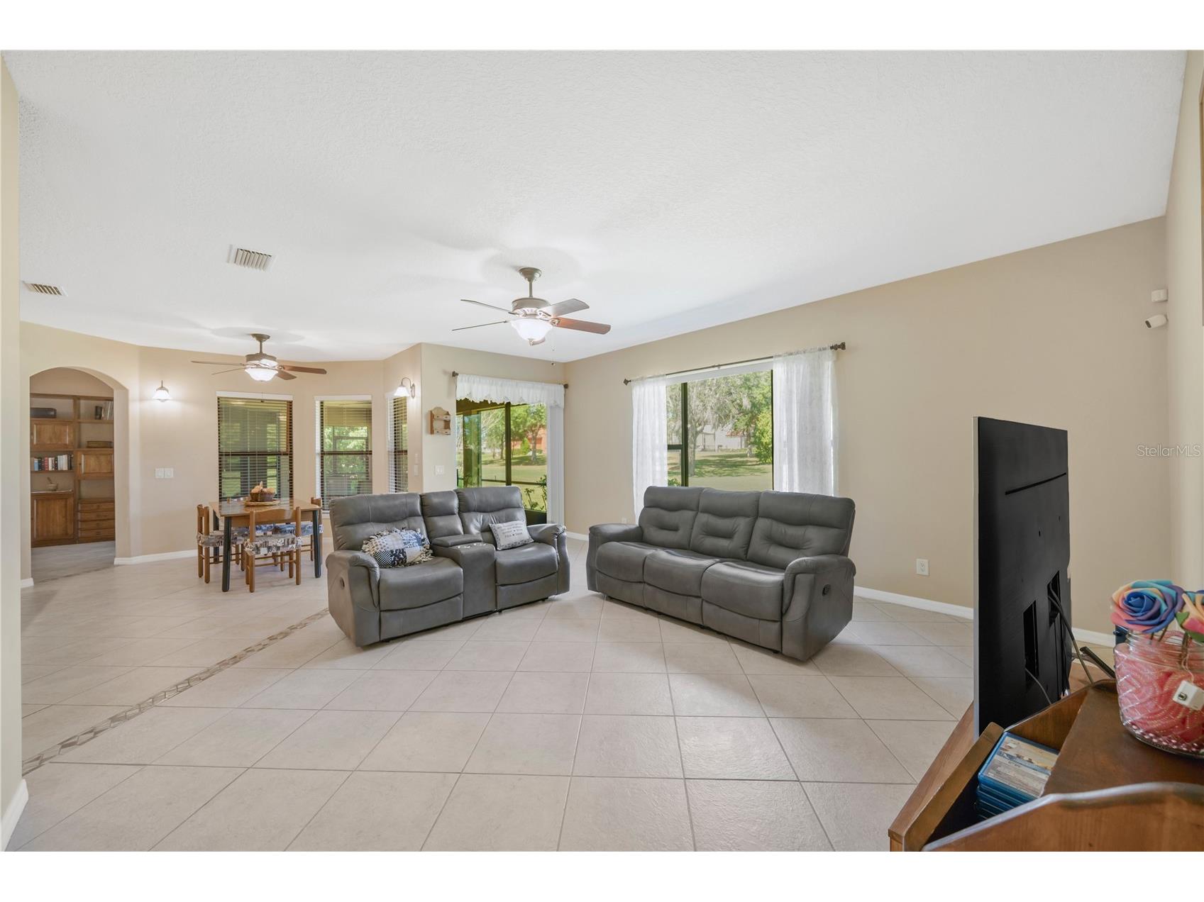 9313 Lisbon Street Seffner FL 33584 TB8497197 image16
