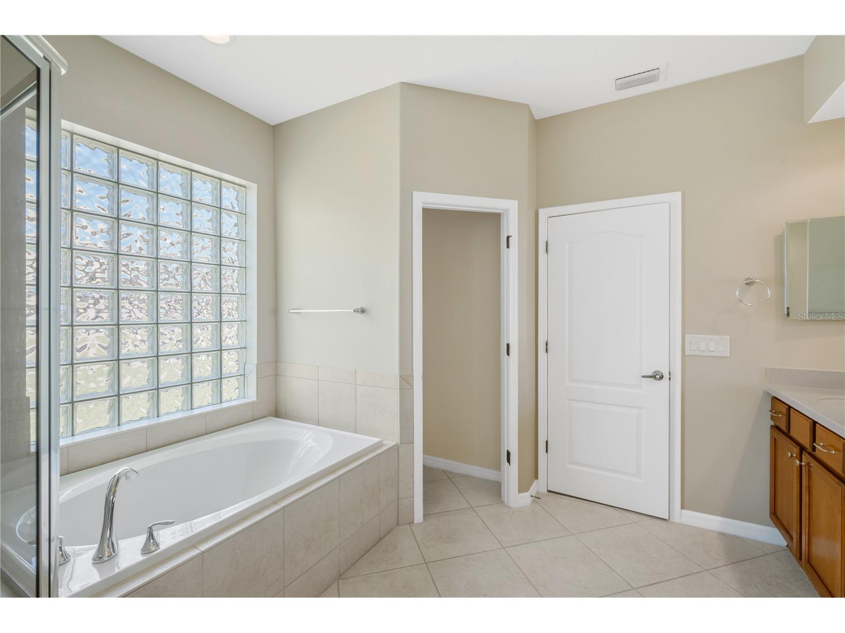 9313 Lisbon Street Seffner FL 33584 TB8497197 image24