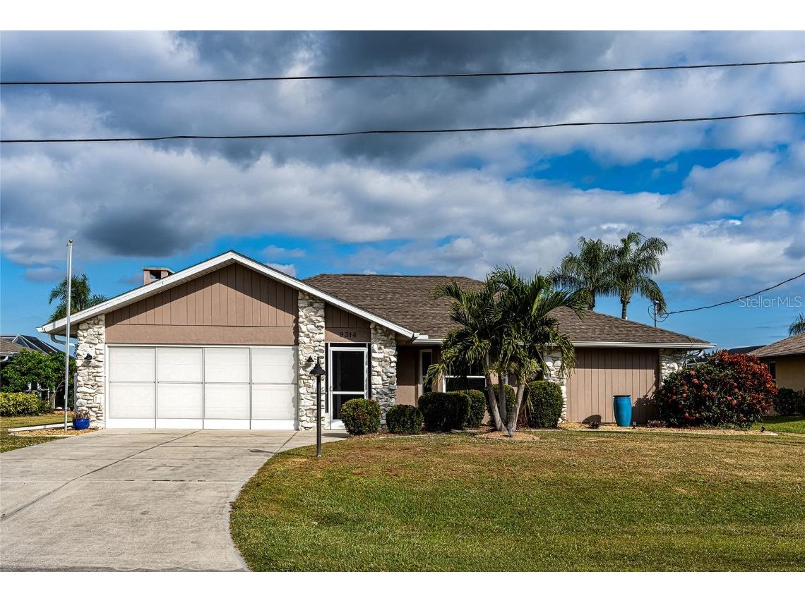 9314 Lucian Englewood FL 34224 - TROY LAKE N6141486 image1
