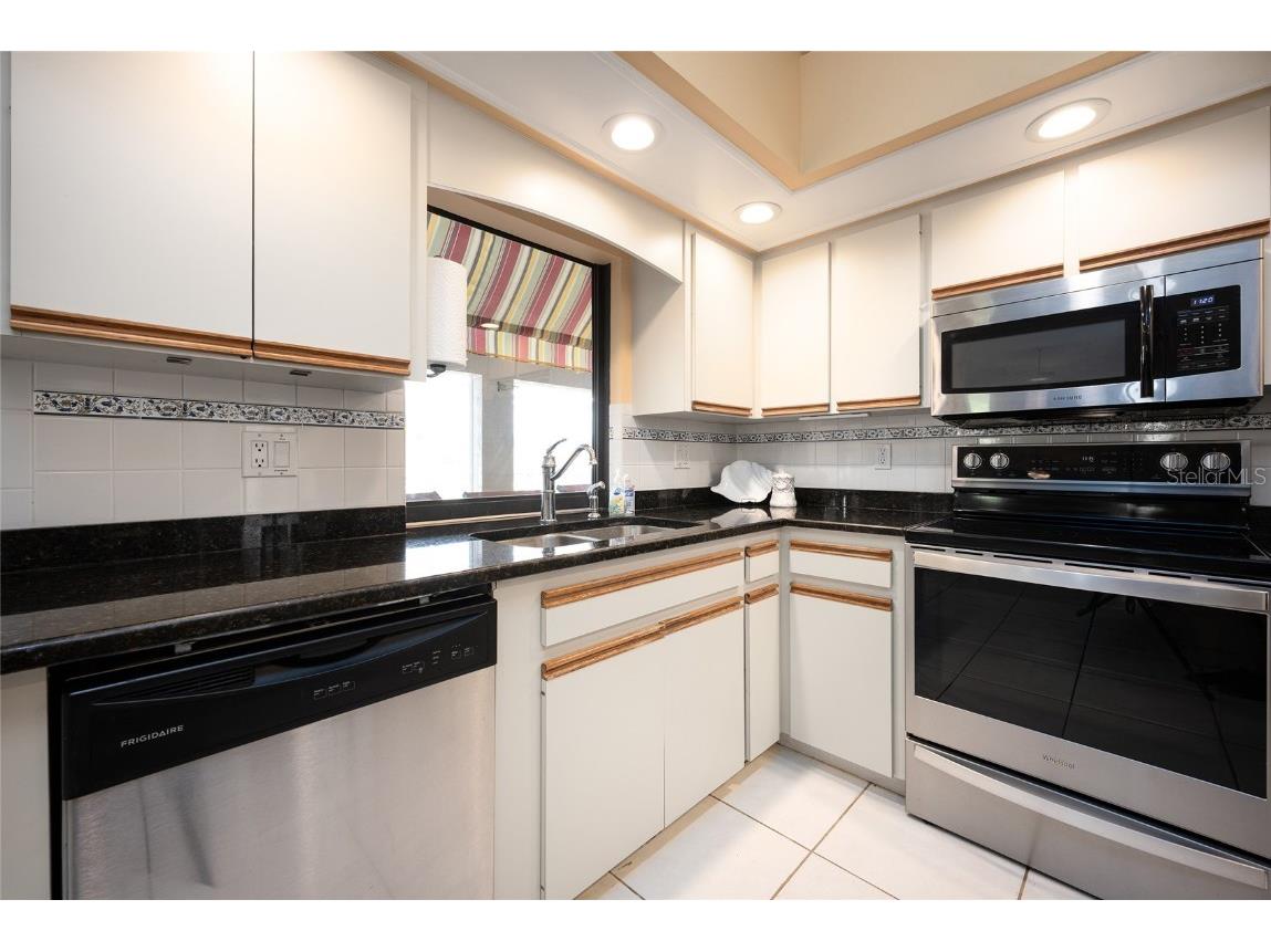 9314 Lucian Englewood FL 34224 - TROY LAKE N6141486 image16