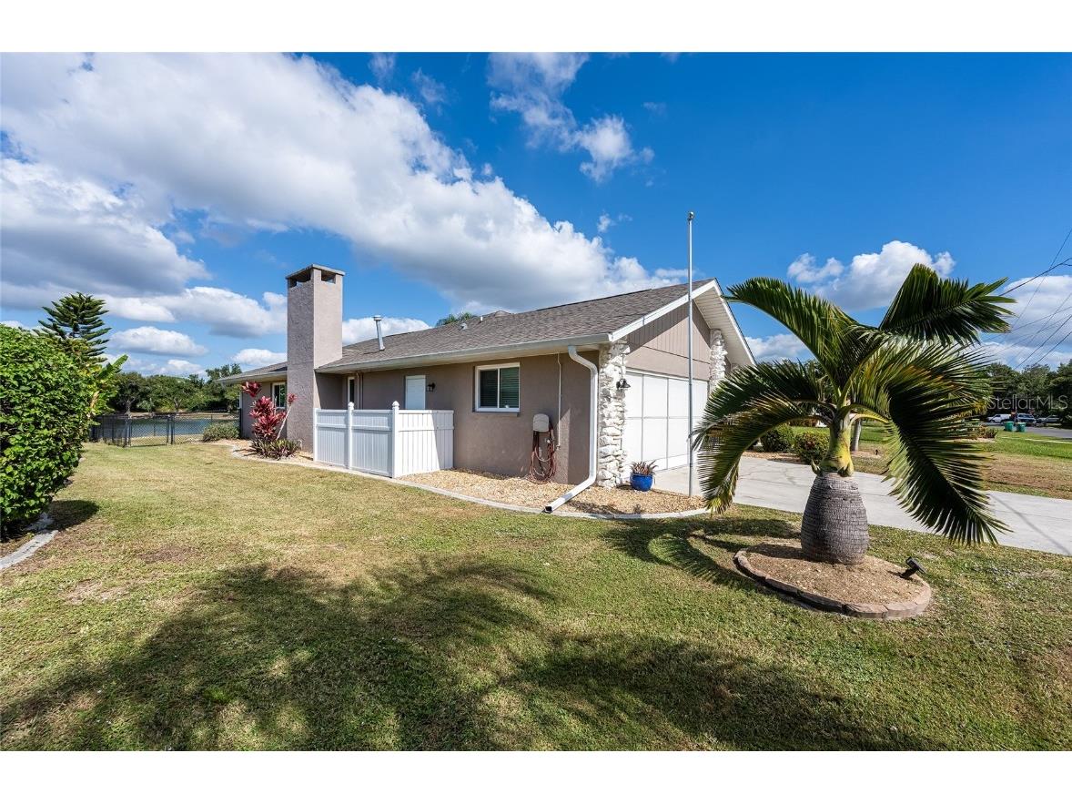 9314 Lucian Englewood FL 34224 - TROY LAKE N6141486 image3