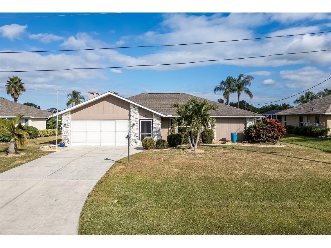 9314 Lucian Englewood FL 34224 - TROY LAKE N6141486 image4