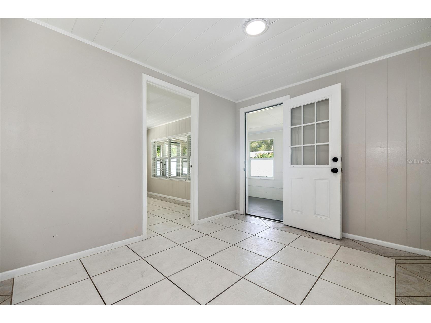 9314 N Ashley Street Tampa FL 33612 TB8491951 image16