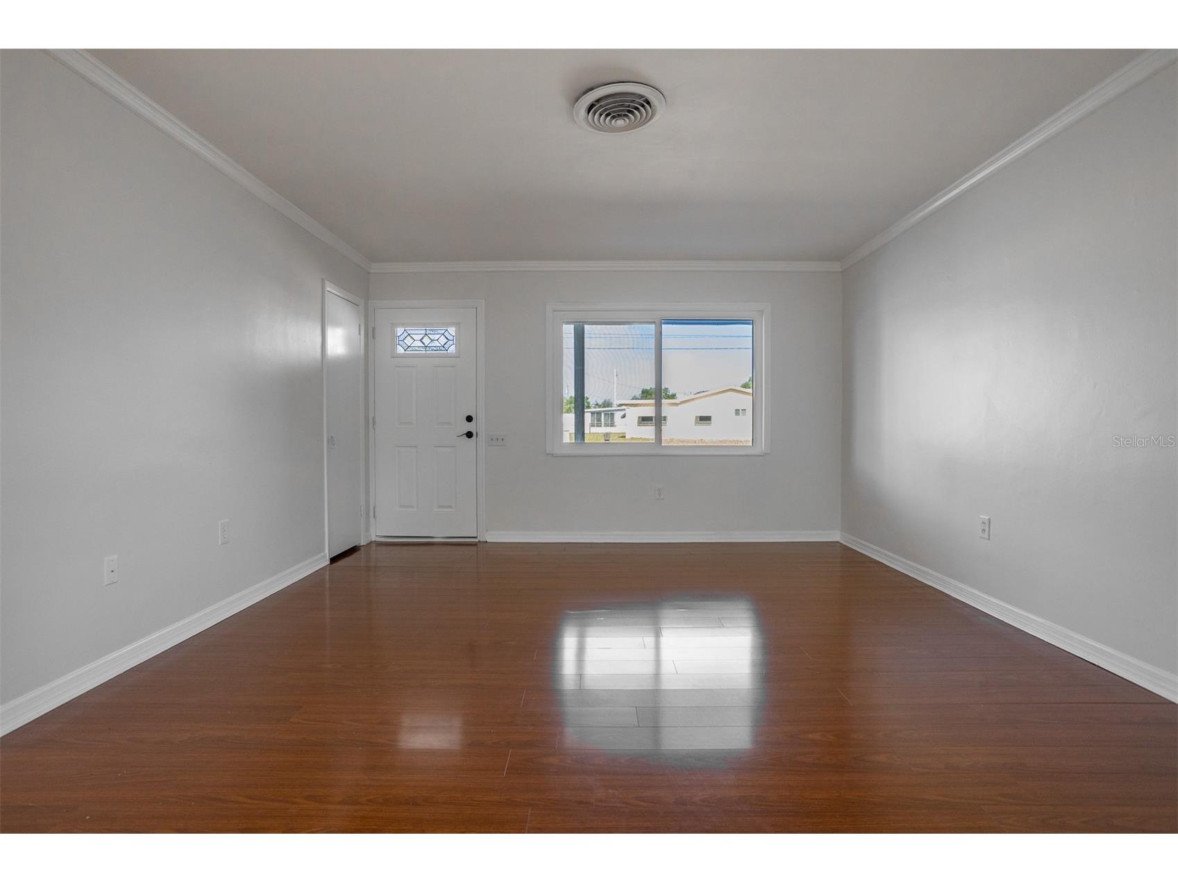 9317 Crestview Street Seminole FL 33772 TB8501460 image4