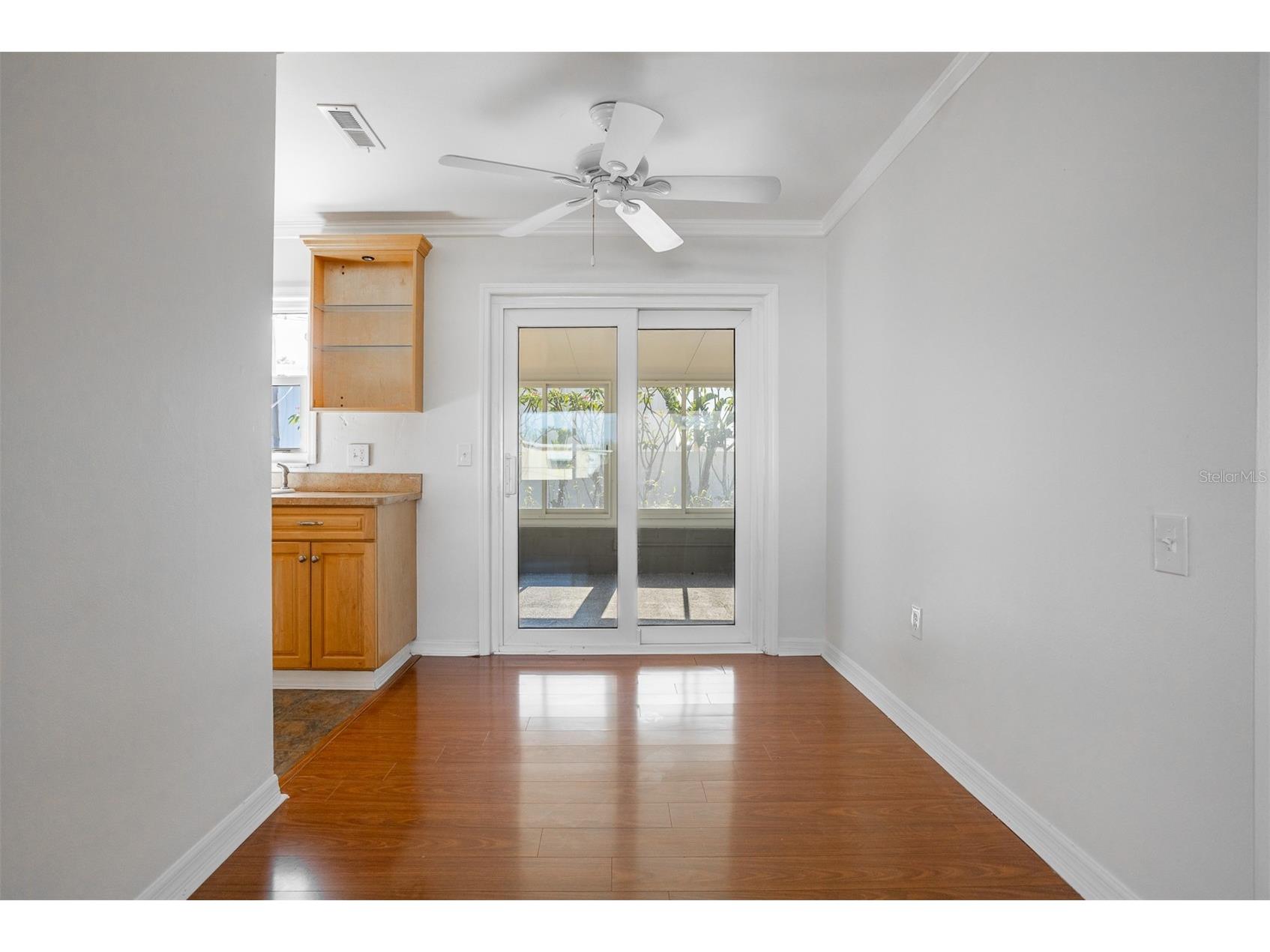 9317 Crestview Street Seminole FL 33772 TB8501460 image6