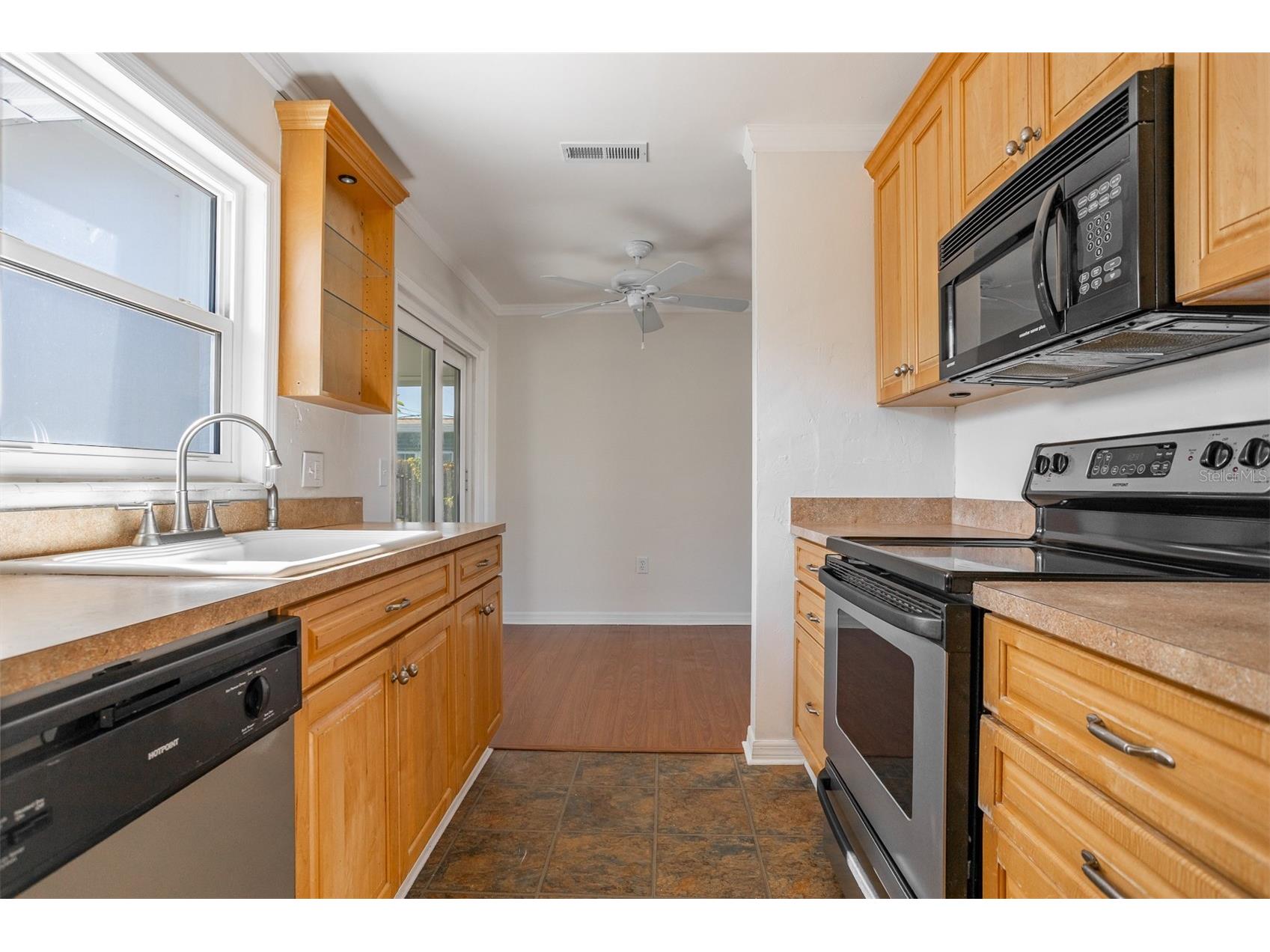 9317 Crestview Street Seminole FL 33772 TB8501460 image8