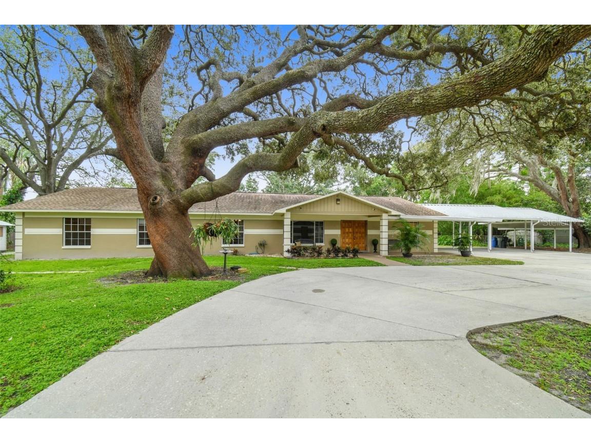 9317 N Arrawana Avenue Tampa FL 33618 - LITTLE TWIN LAKE T3458250 image1