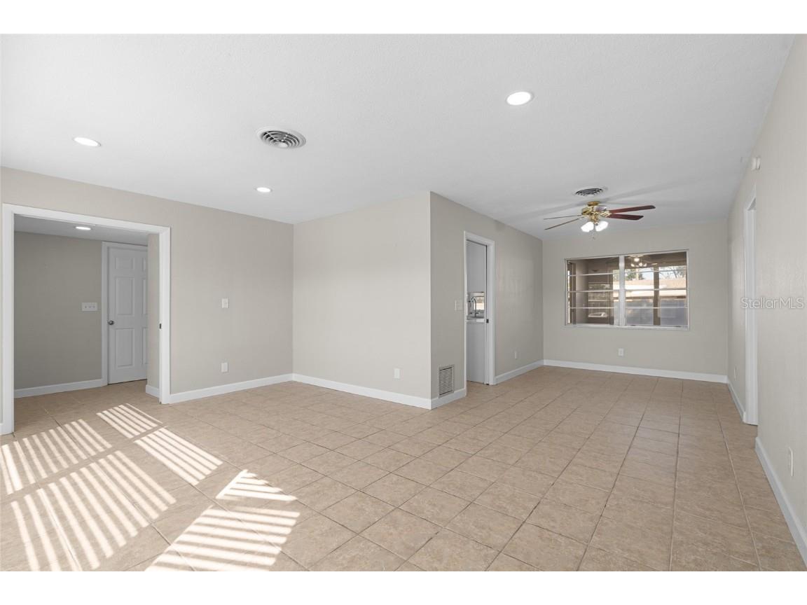 9318 1st Street N Saint Petersburg FL 33702 TB8438648 image18