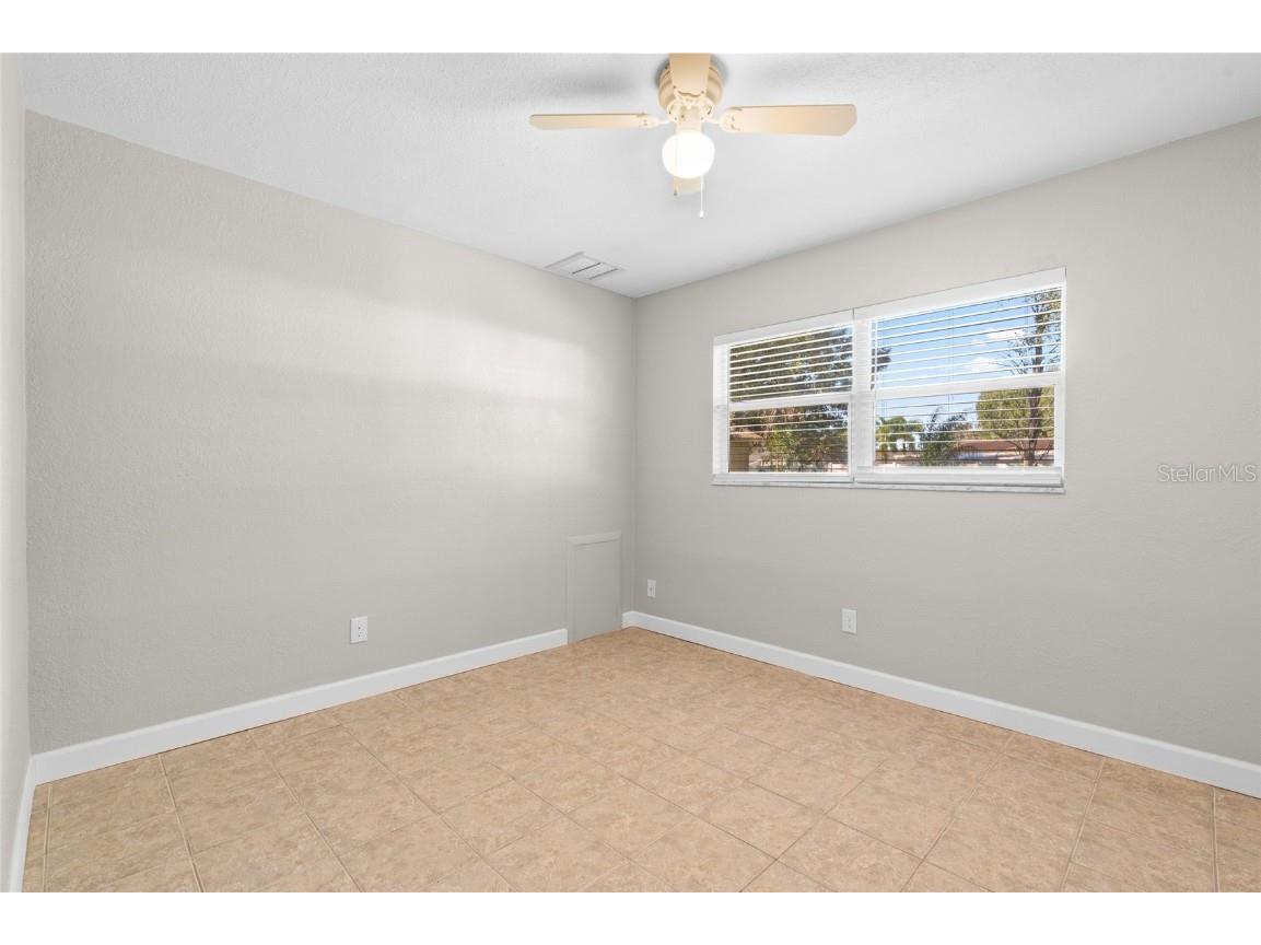 9318 1st Street N Saint Petersburg FL 33702 TB8438648 image32