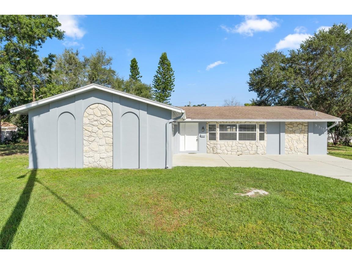 9318 1st Street N Saint Petersburg FL 33702 TB8438648 image4