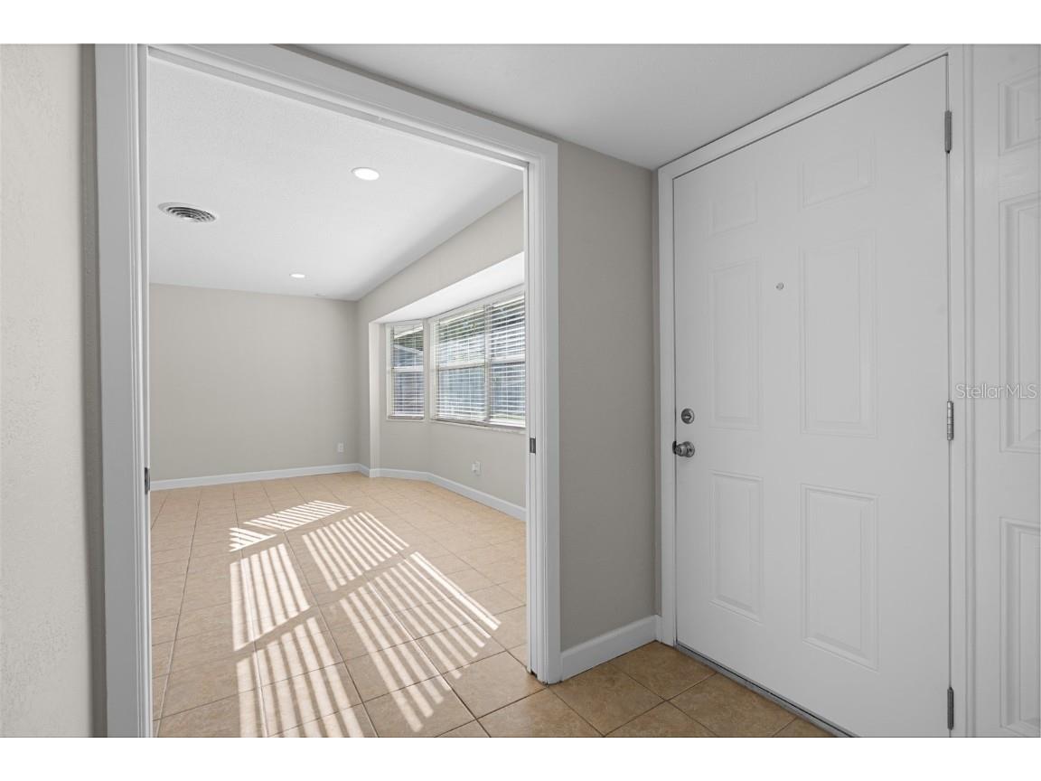 9318 1st Street N Saint Petersburg FL 33702 TB8438648 image8