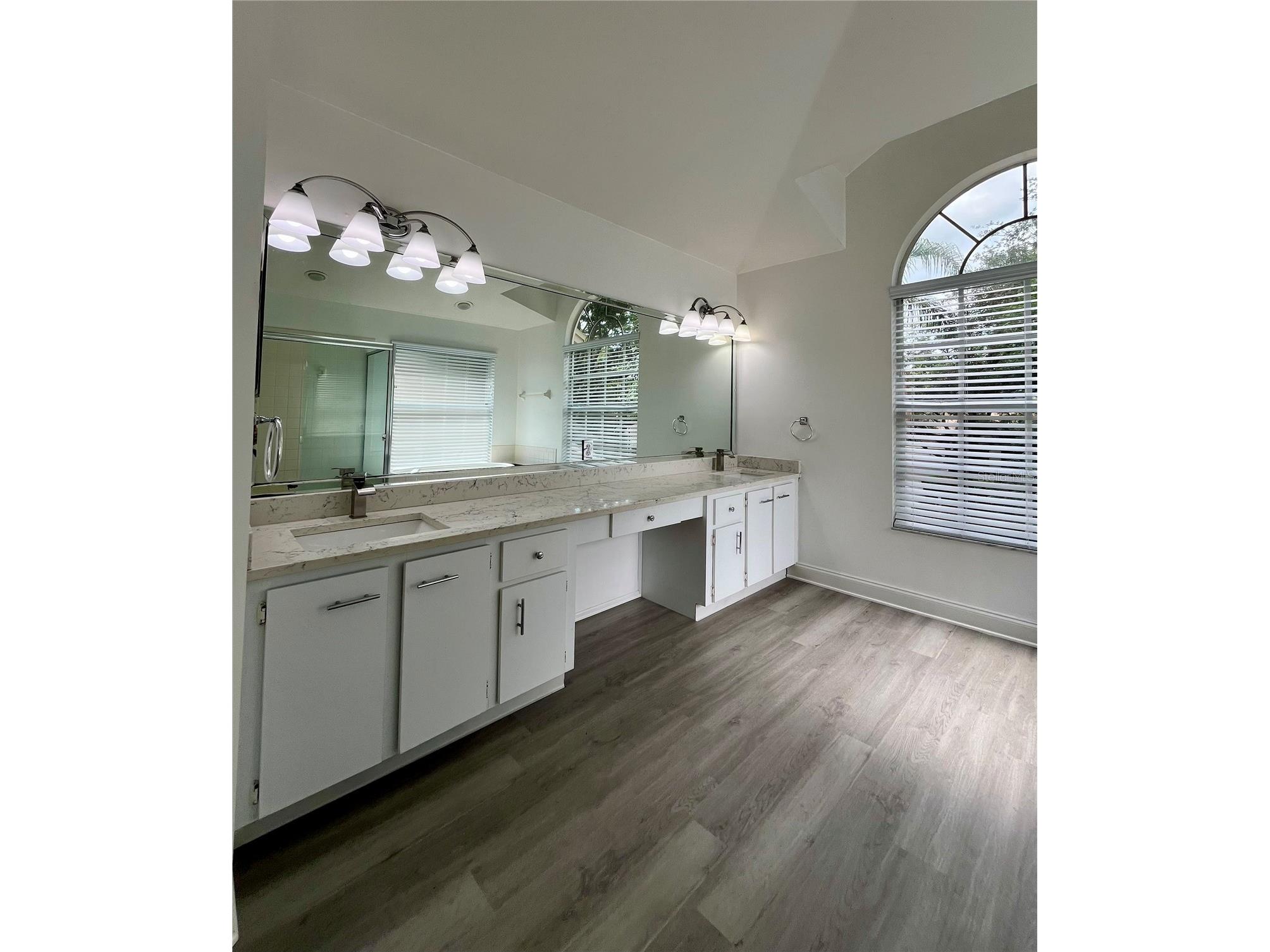 9318 Heritage Oak Court Tampa FL 33647 TB8513888 image44