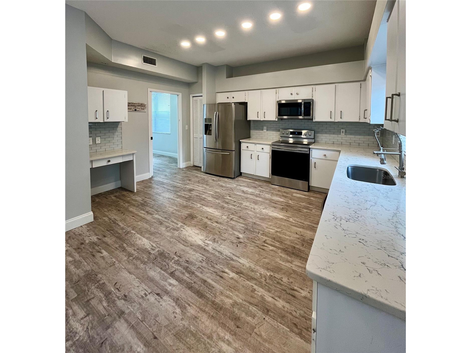 9318 Heritage Oak Court Tampa FL 33647 TB8513888 image5