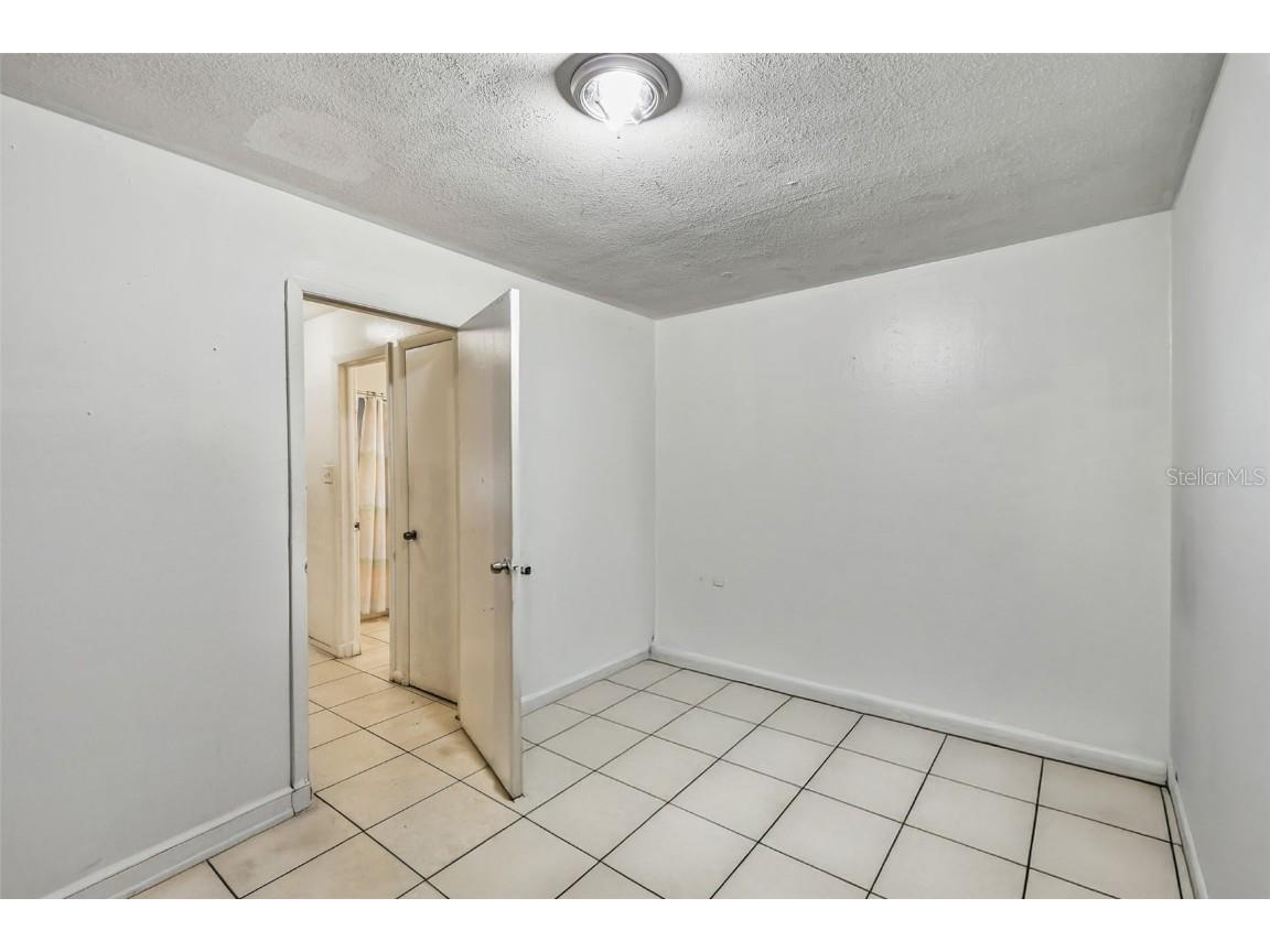 9318 N 11th Street Tampa FL 33612 TB8426470 image12