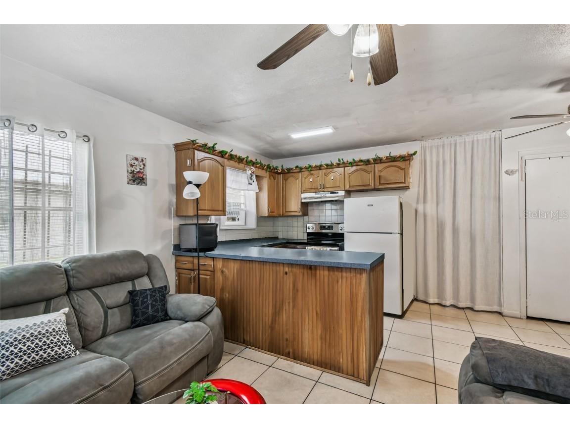 9318 N 11th Street Tampa FL 33612 TB8426470 image16