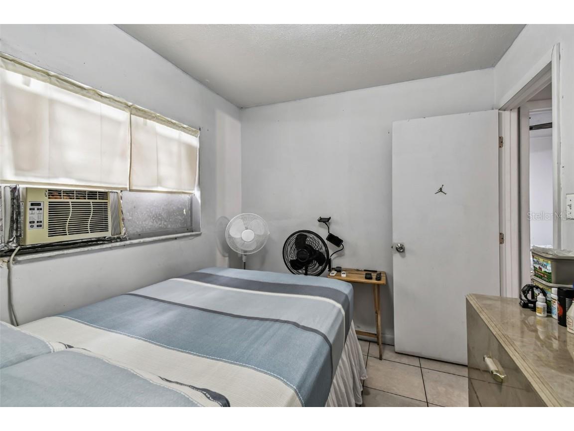 9318 N 11th Street Tampa FL 33612 TB8426470 image25