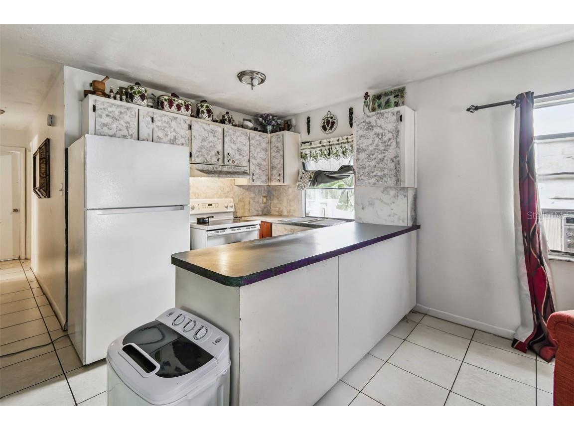 9318 N 11th Street Tampa FL 33612 TB8426470 image8